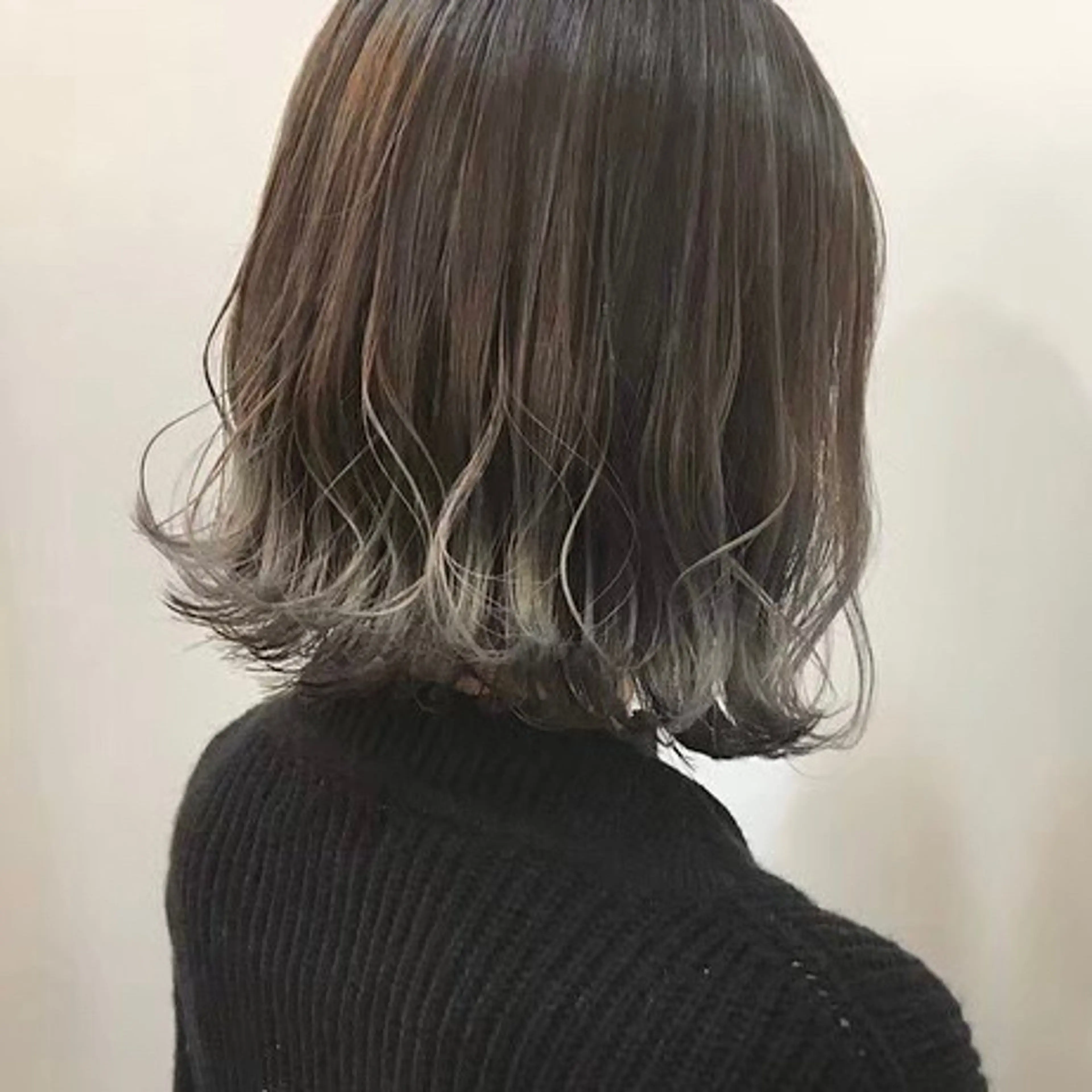 ミディアム トップスタイリスト 林すずかのヘアスタイル