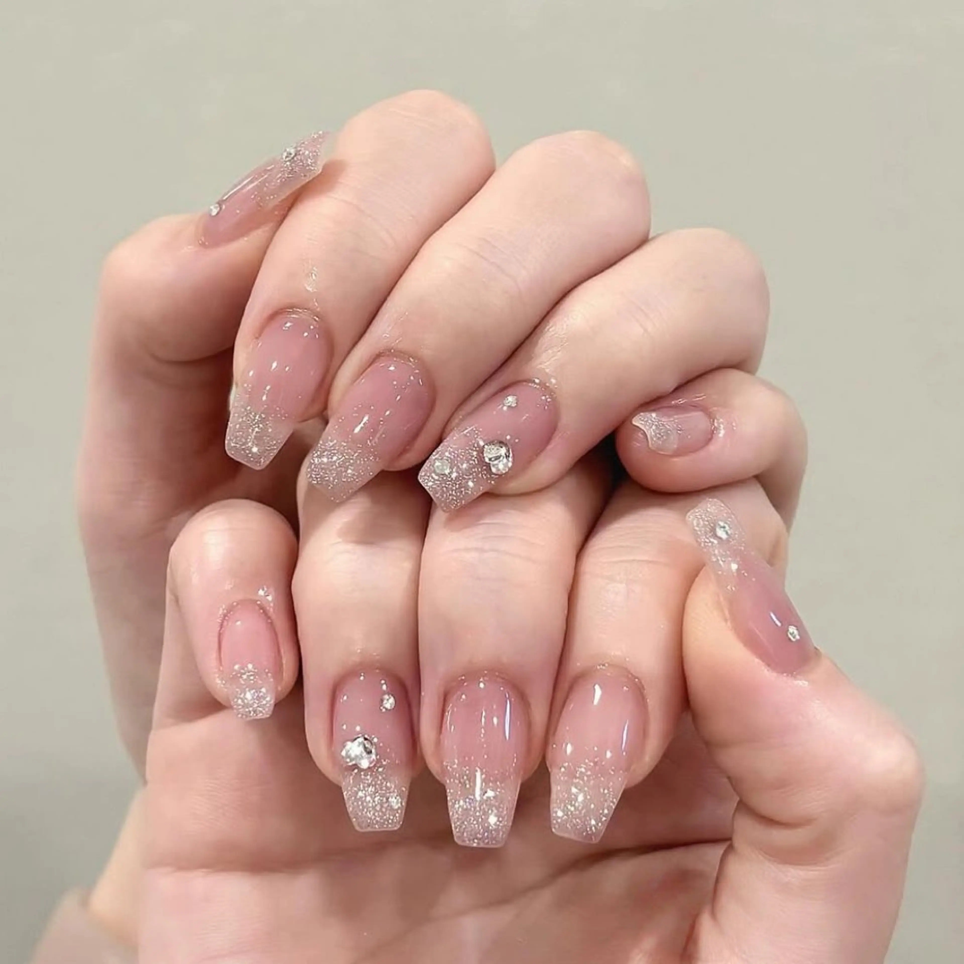 ネイル ハンドネイル T&Ｂネイル 多喜日向のネイルデザイン