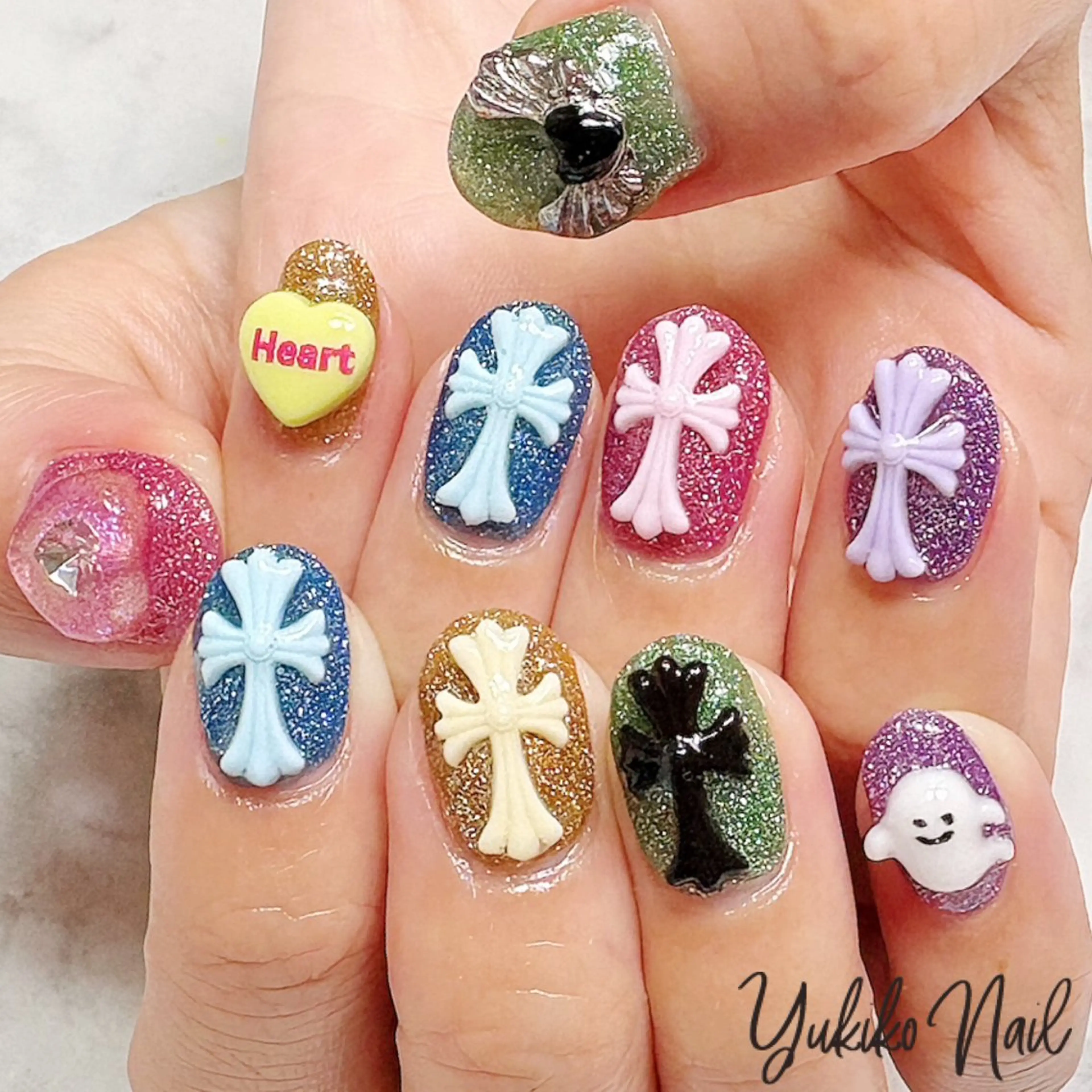 ネイル フラッシュネイル ゴージャス 持ち込み パステルネイル シルバー ハンドネイル ユキコ ネイルのネイルデザイン