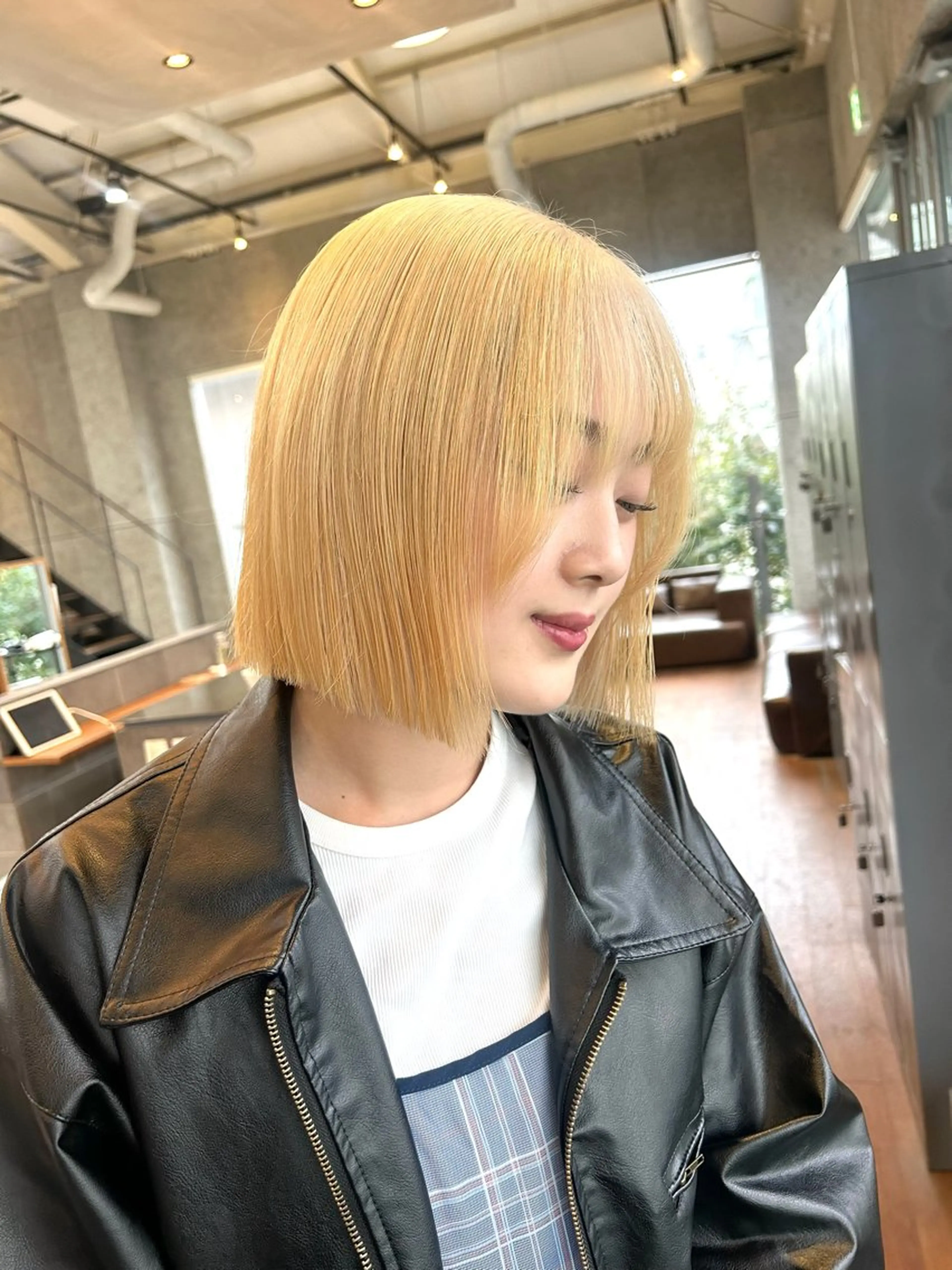 ショート カラー 抜きっぱなしブロンド ボブ 🤍垢抜け♡透明感 カラーmoeka🤍のヘアスタイル