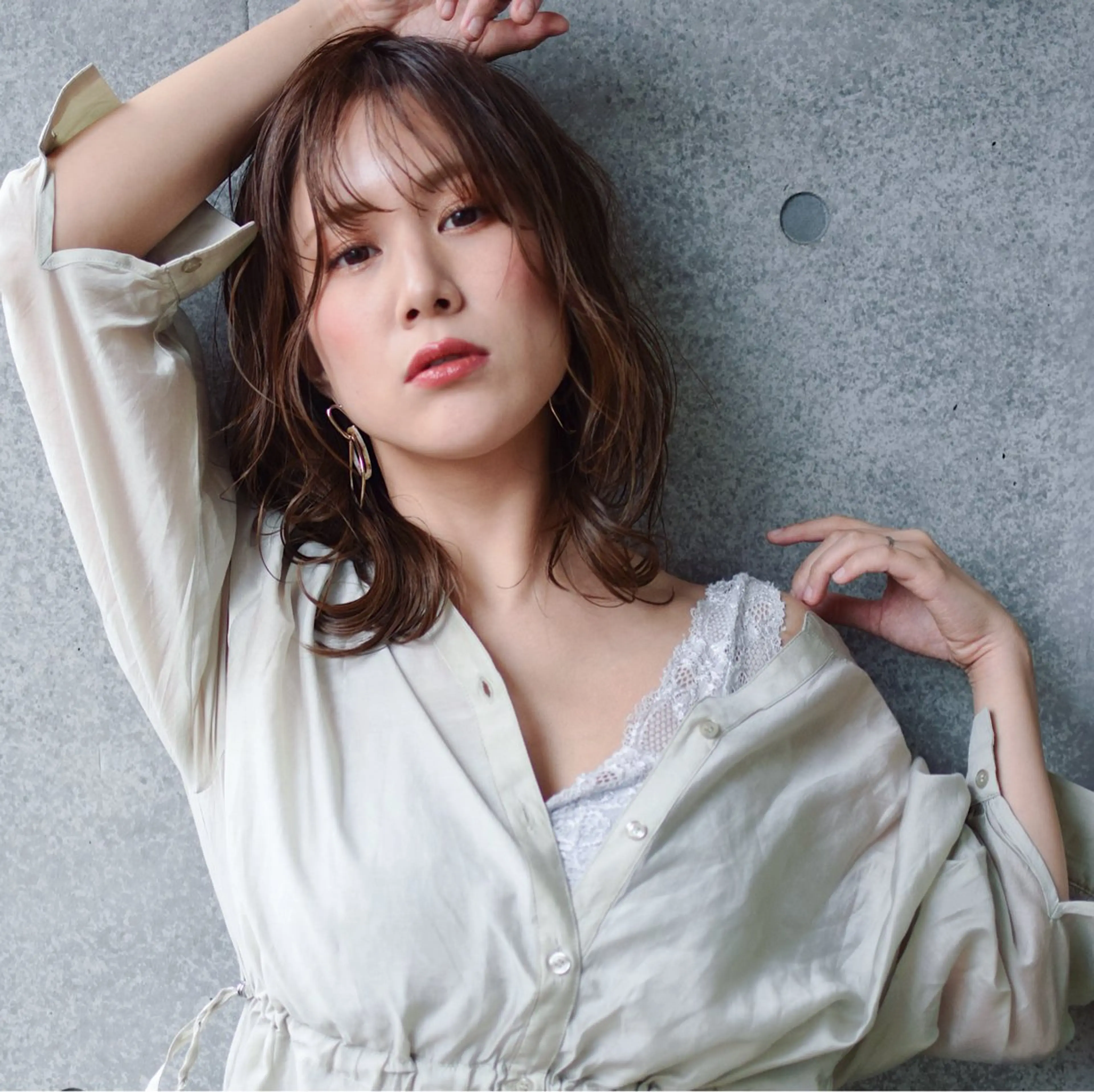 セミロング カラー イルミナカラー トリートメント クスノキ ヤスタカのヘアスタイル