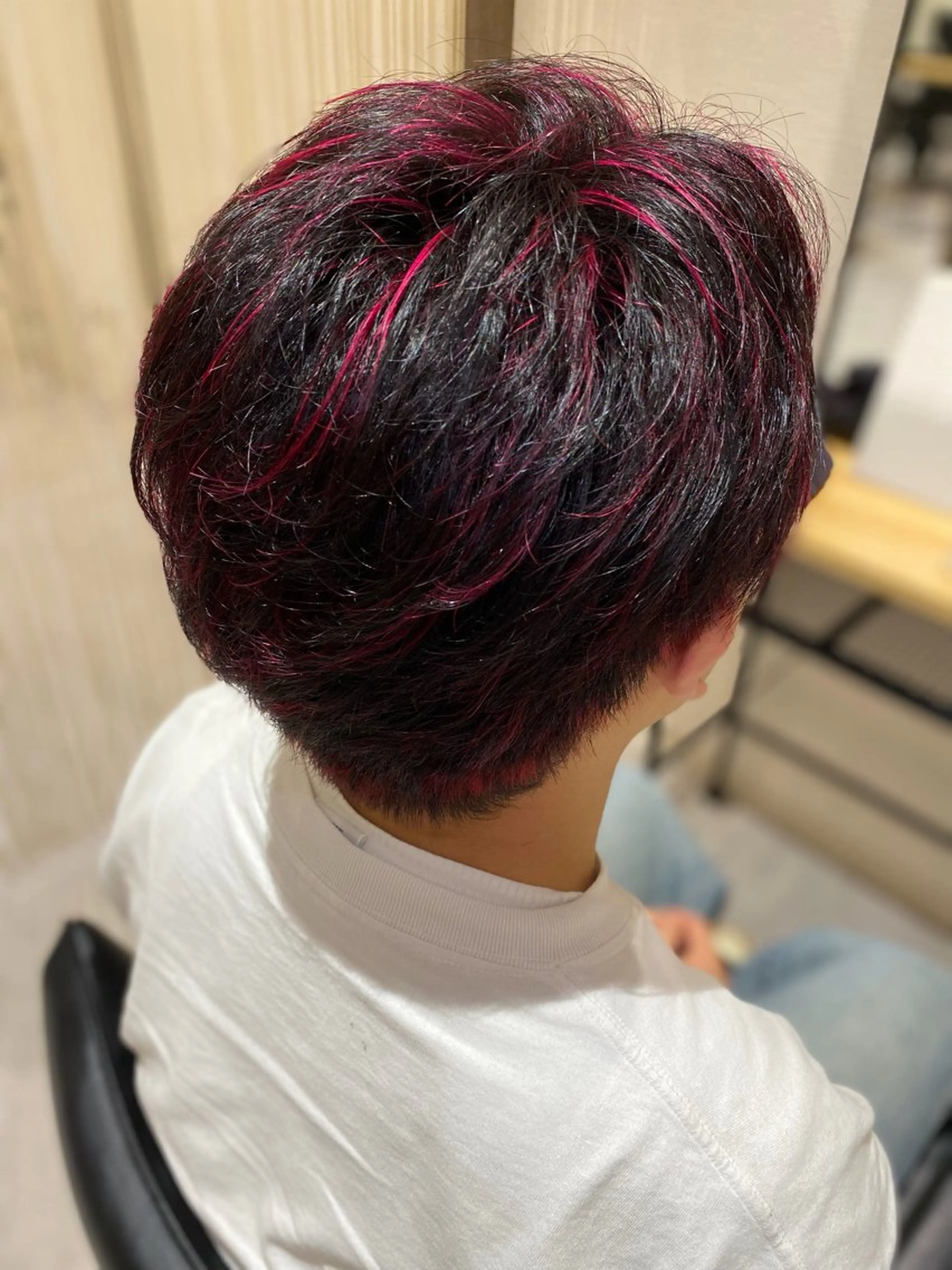 カラー 井圡 愛梨のヘアスタイル