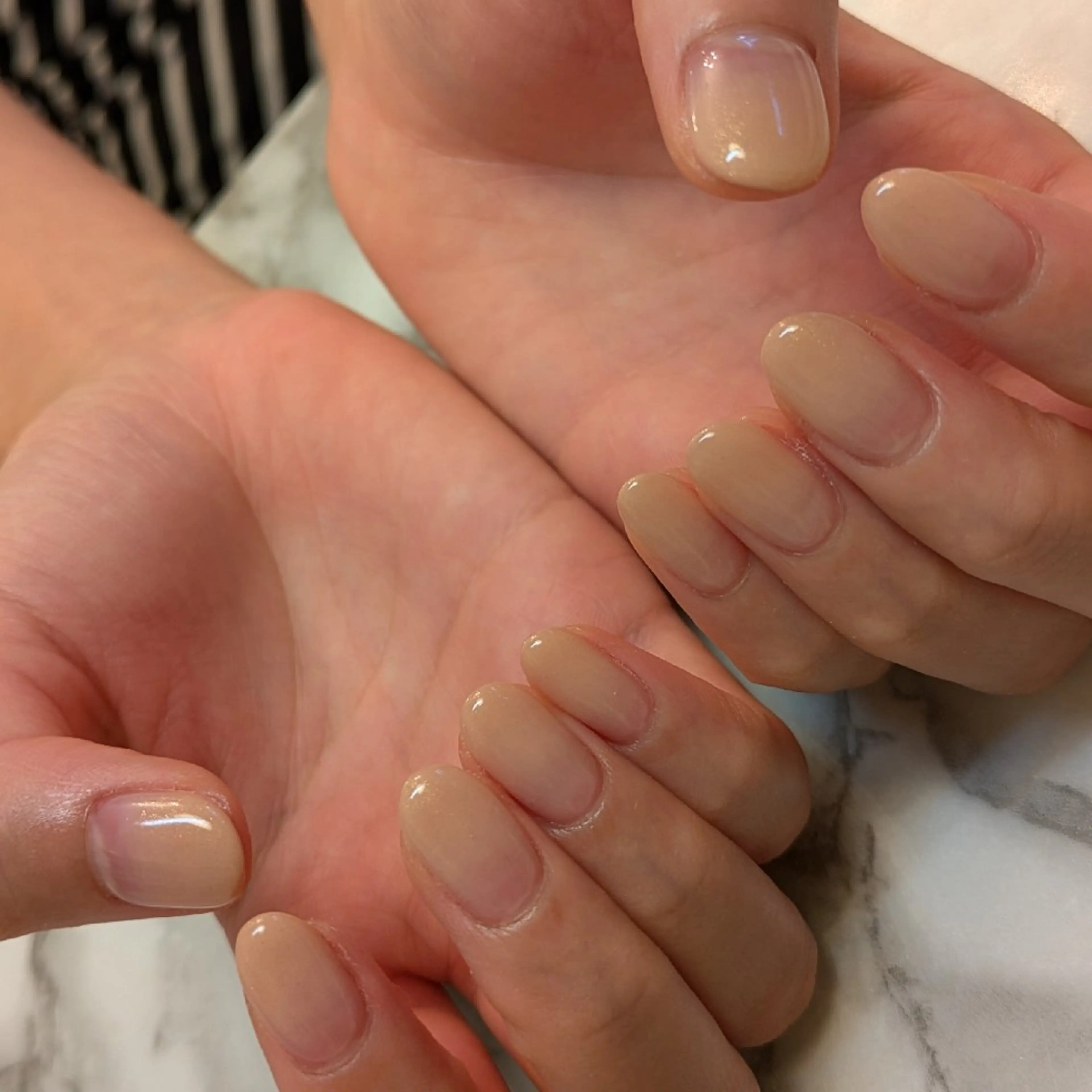 ネイル グラデーション ジェヌインネイル 河内のネイルデザイン