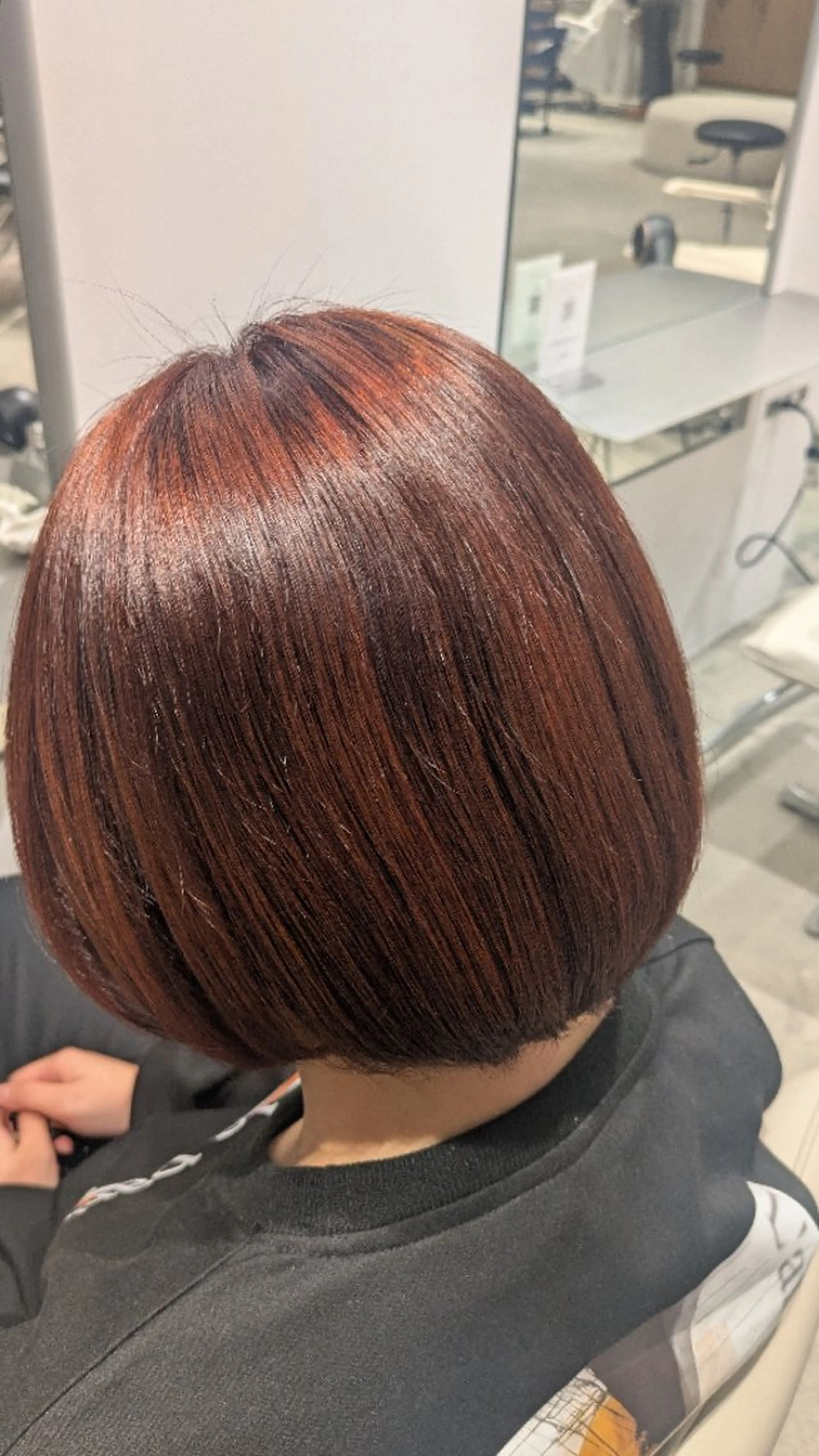 カラー オレンジ オレンジレッド レッドカラー 縮毛矯正💕艶カラー 金川萌萌のヘアスタイル