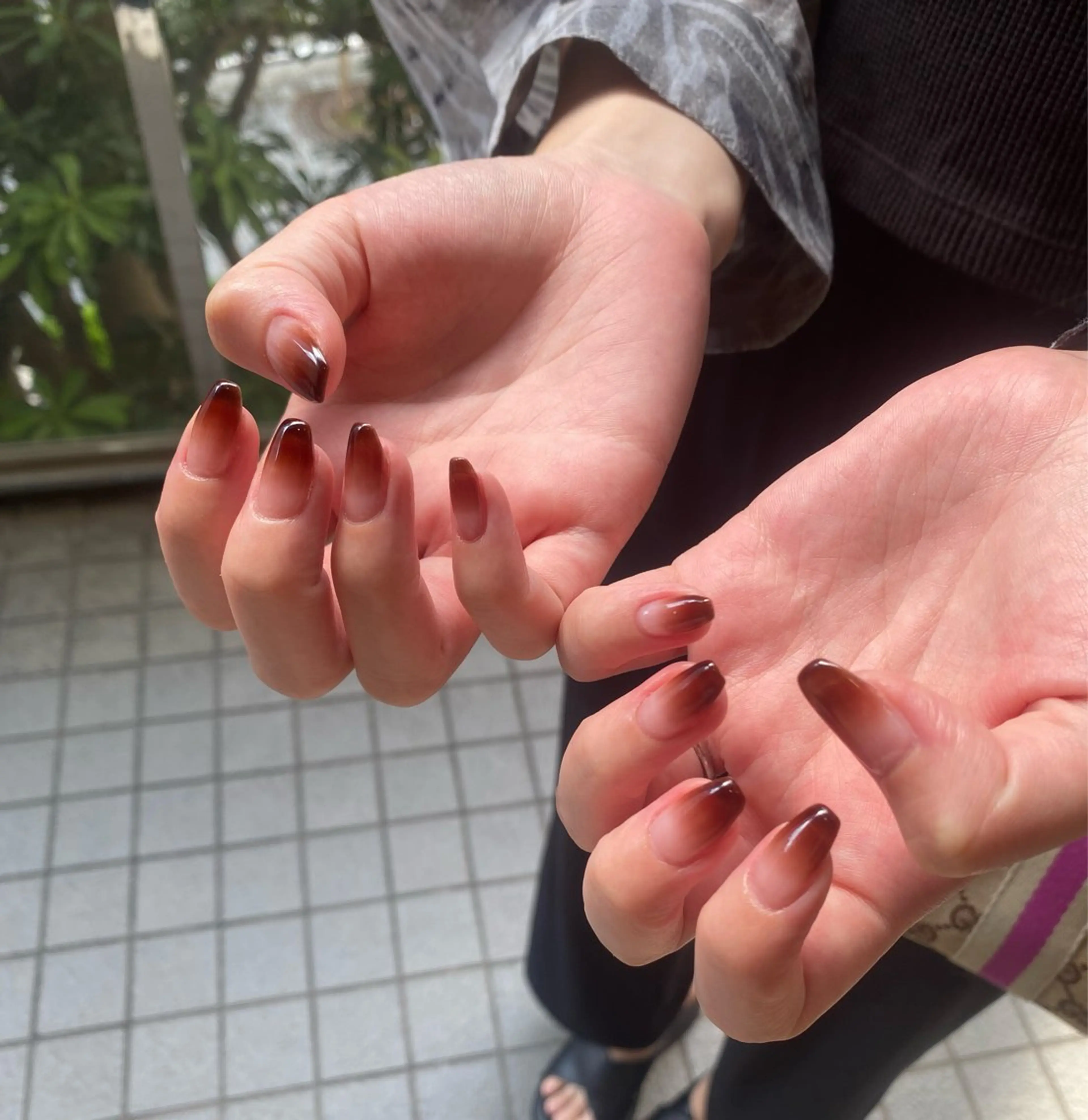 ネイル ブラウン ハンドネイル WAVY airiのネイルデザイン