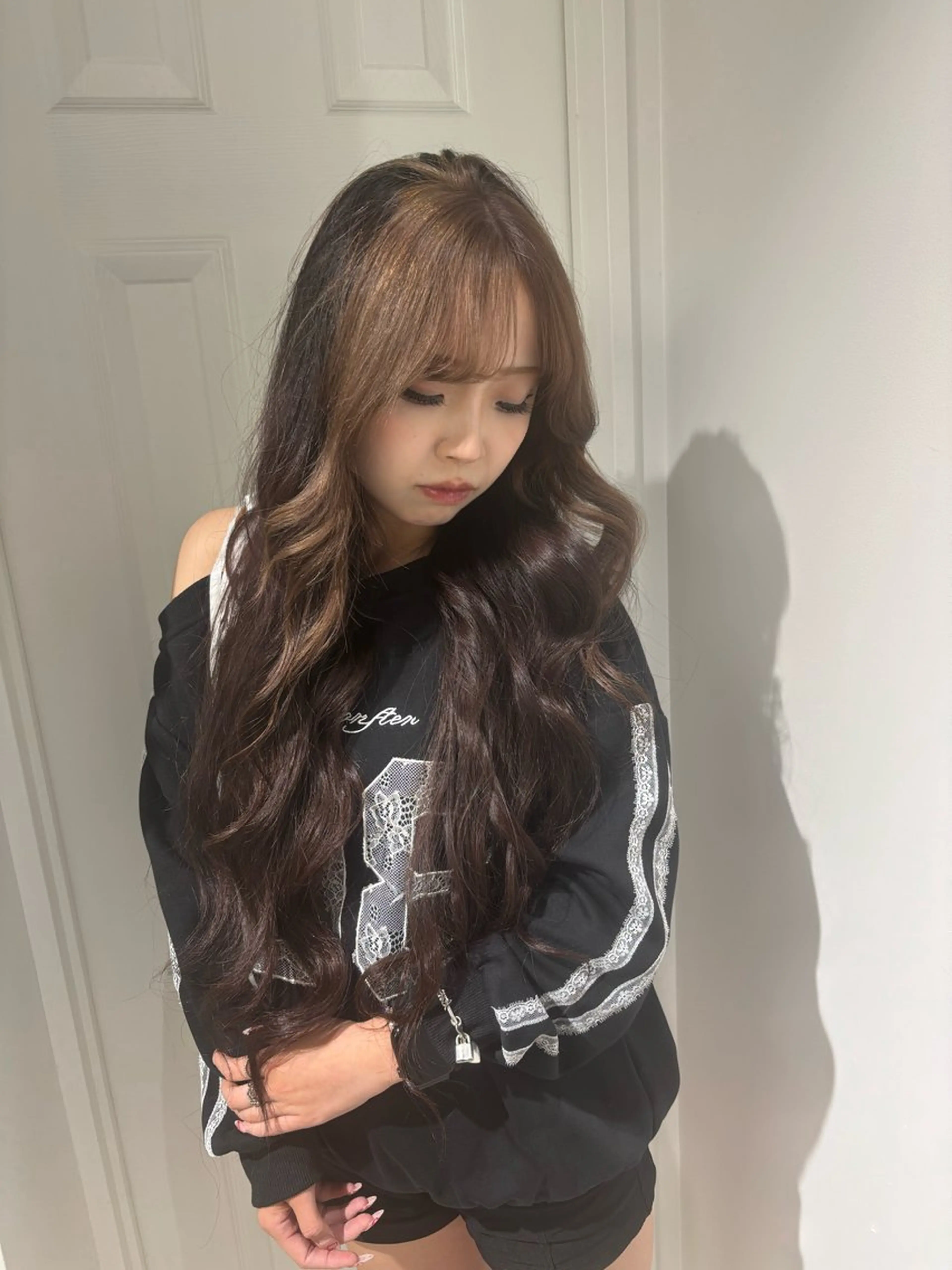 カラー ブリーチ ケアブリーチ デザインカラー ダブルカラー イヤリングカラー 酸性ストレート /ハイトーン/つばさのヘアスタイル