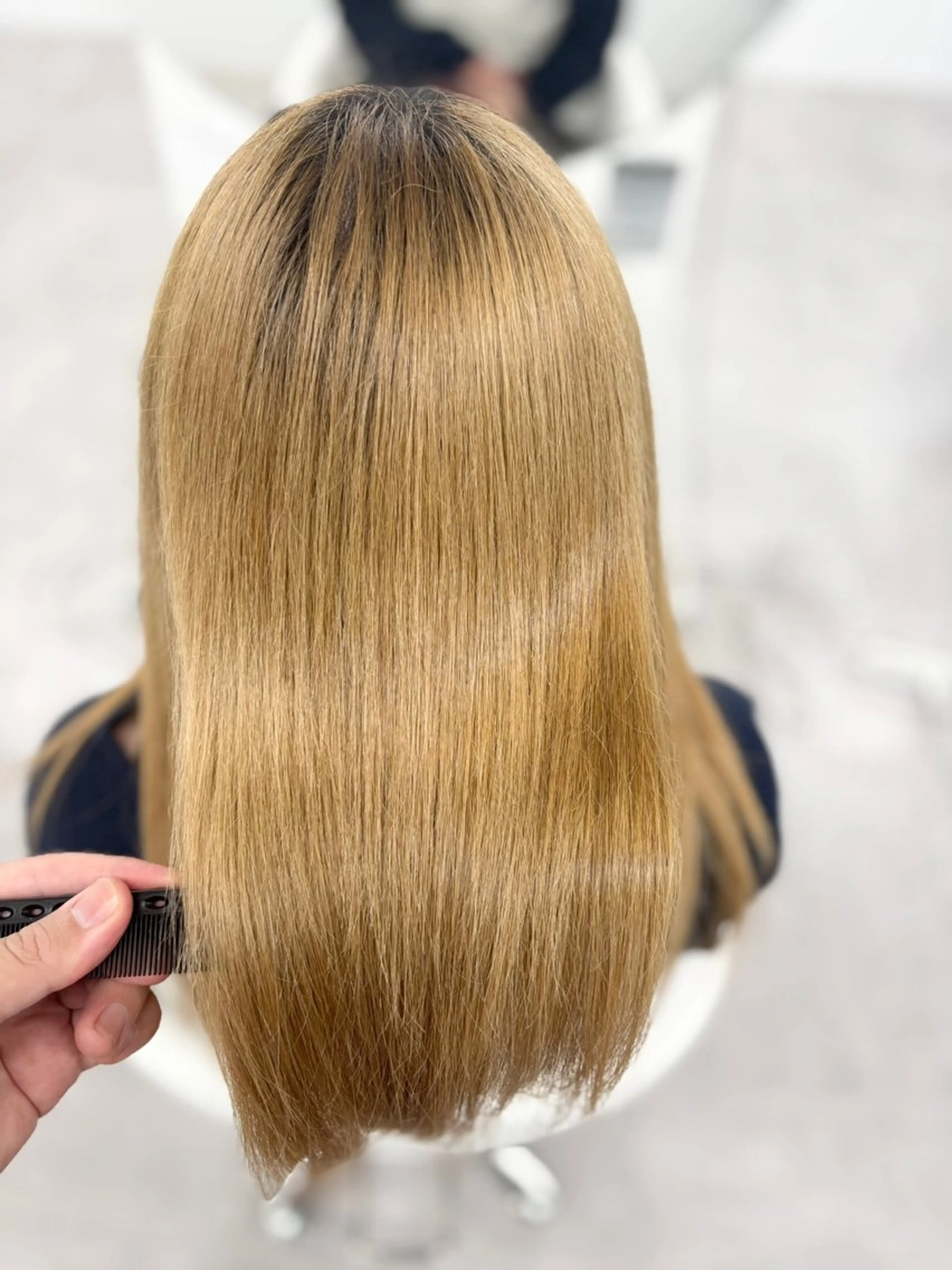 セミロング カット トリートメント door white hideのヘアスタイル