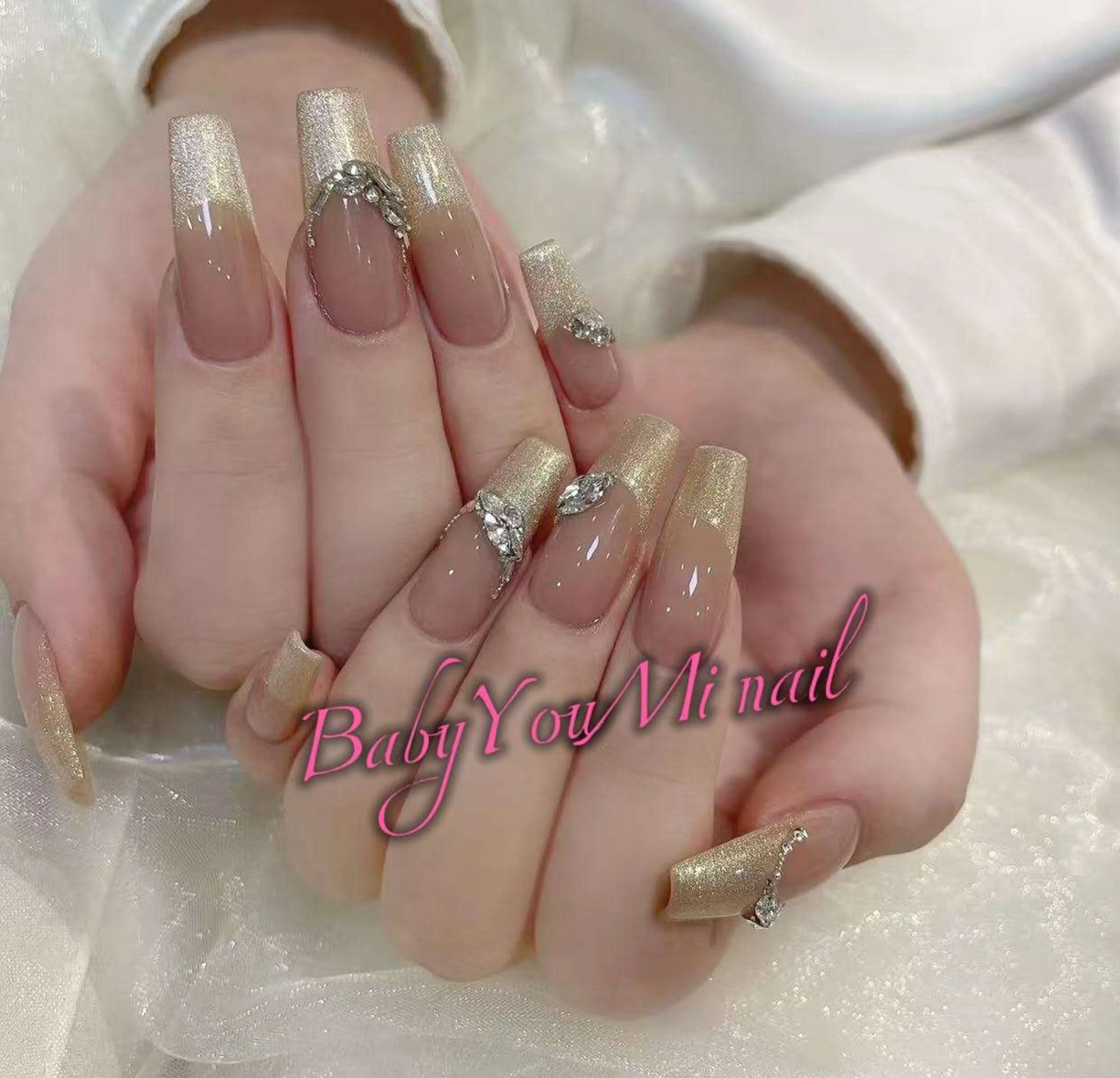 ネイル オーロラネイル フラワーネイル フットネイル フレンチネイル ジェルネイル ハンドネイル 相沢 さやかのネイルデザイン