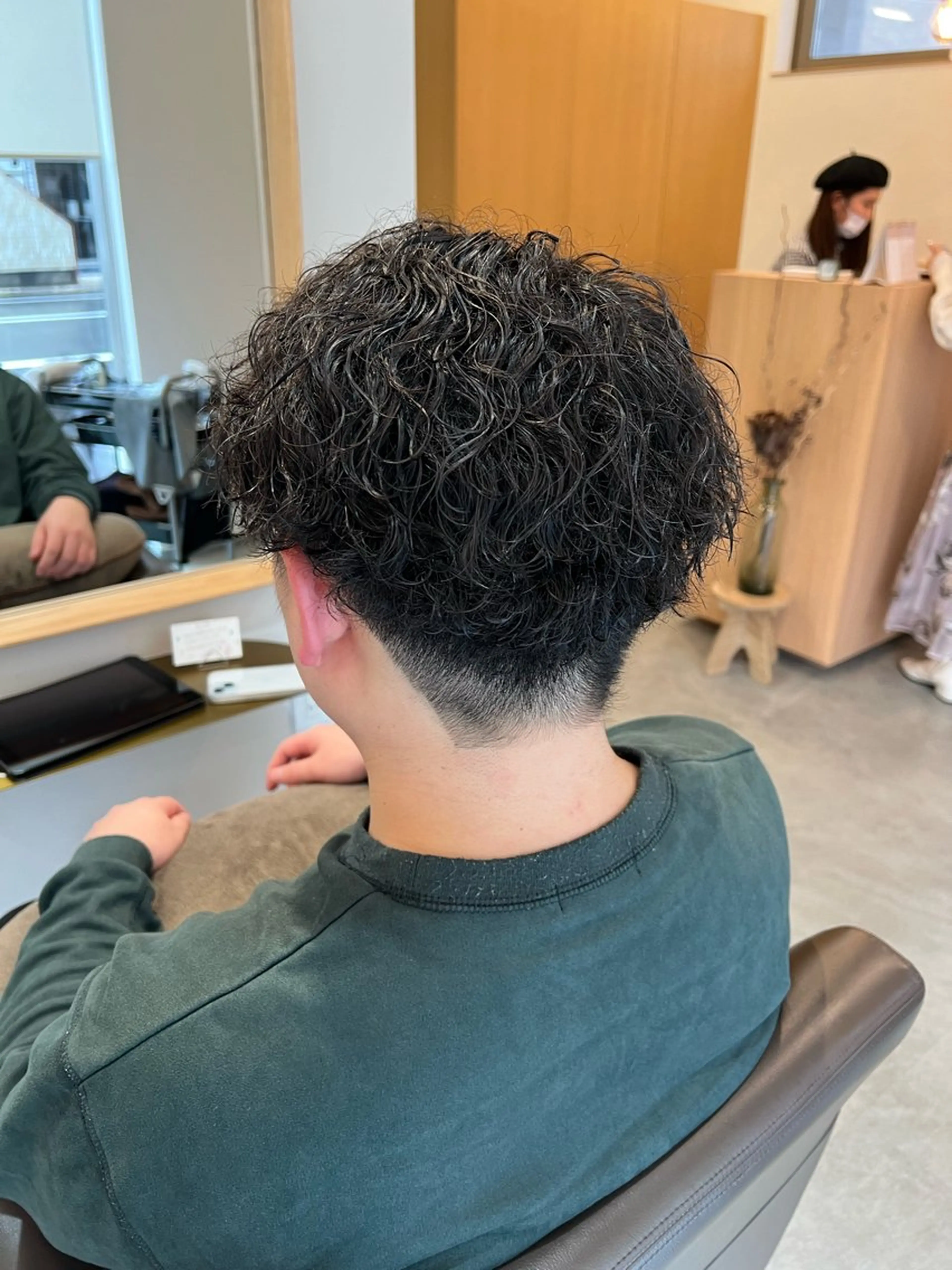 パーマ メンズ メンズパーマ 波巻きパーマ カット パーマ 今田 飛奈のヘアスタイル