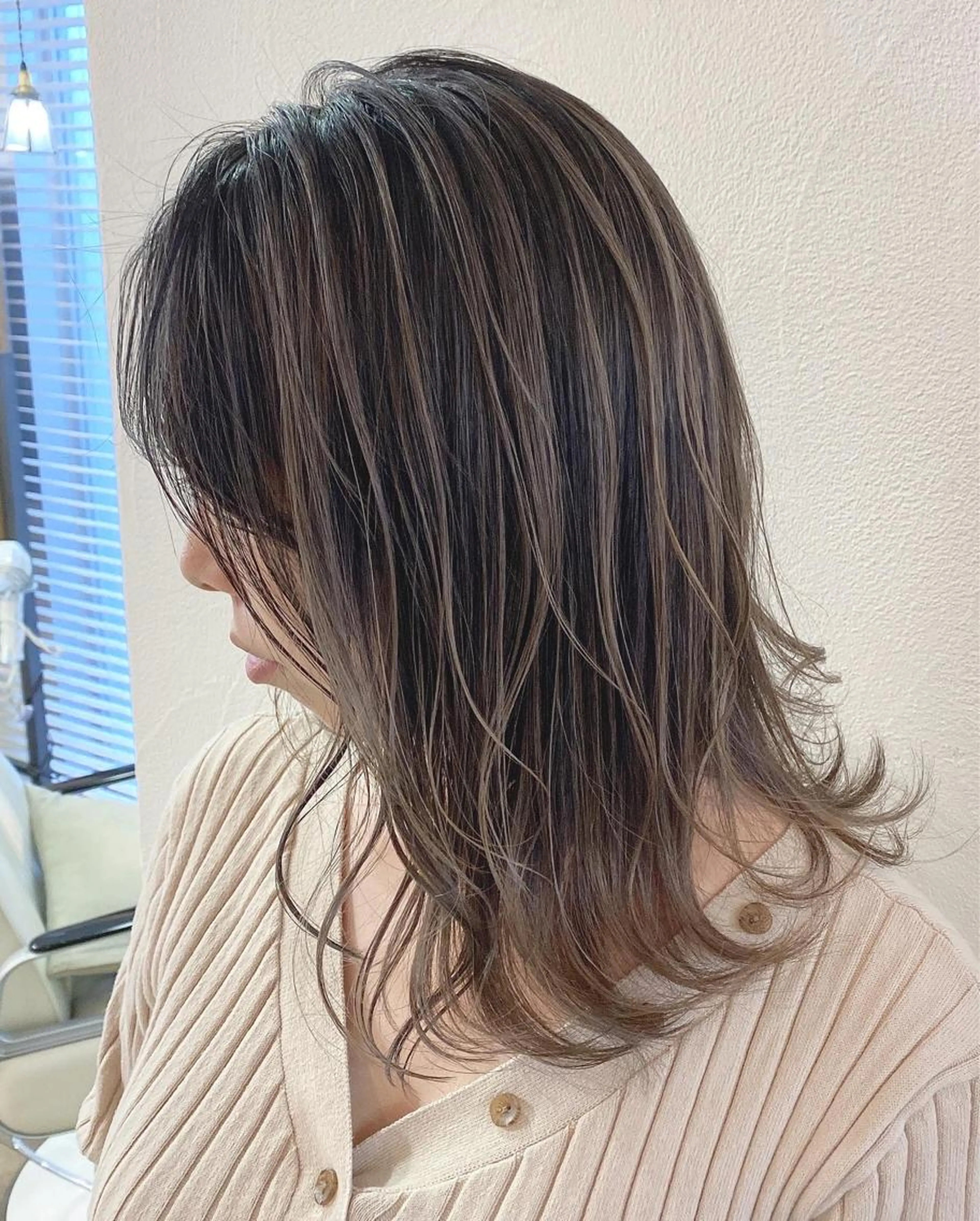 ✨ケアブリーチ使用✨人気No3‼️バレイヤージュカラー＋カットの写真