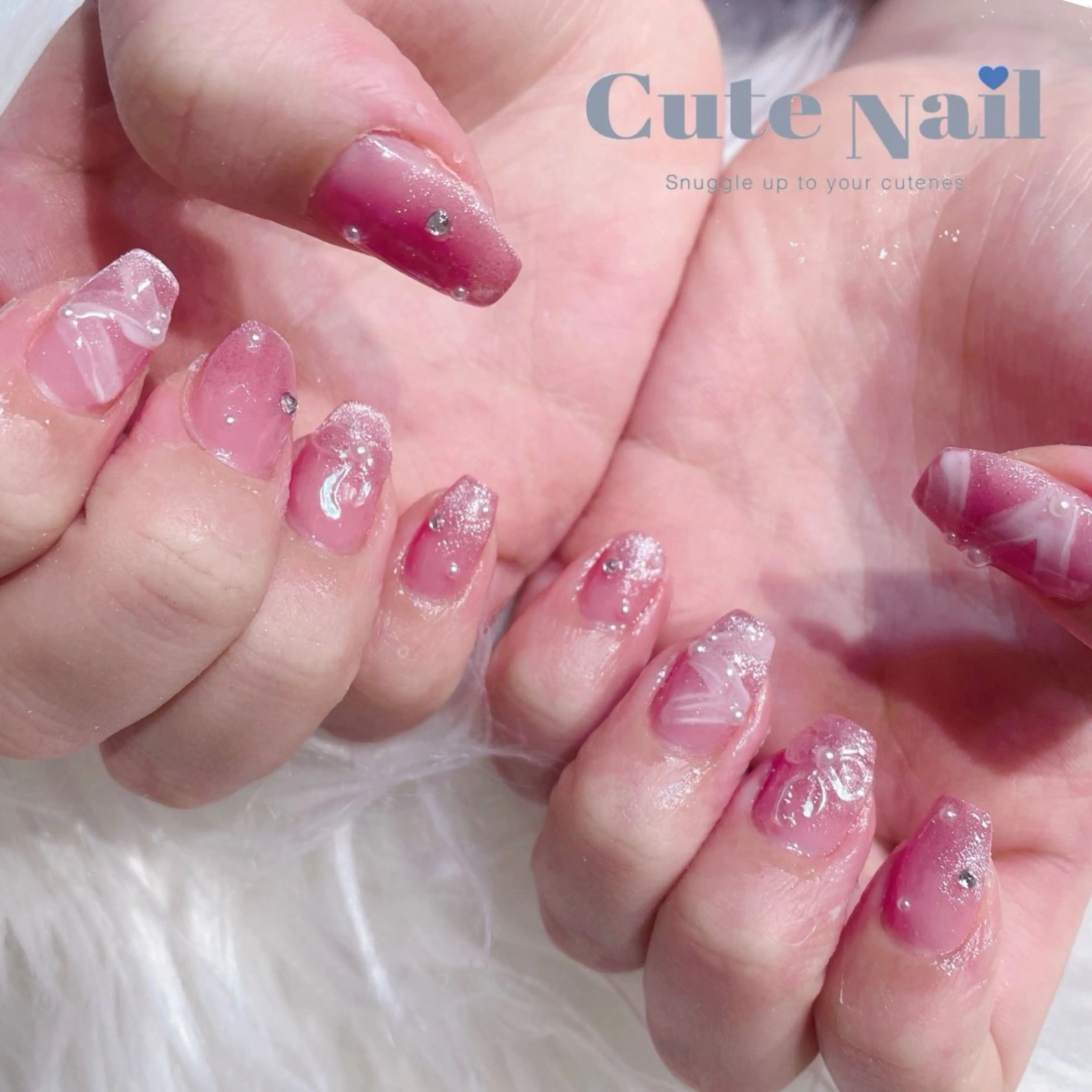 ネイル ️🫧もこ 艶感ネイル🫧のネイルデザイン