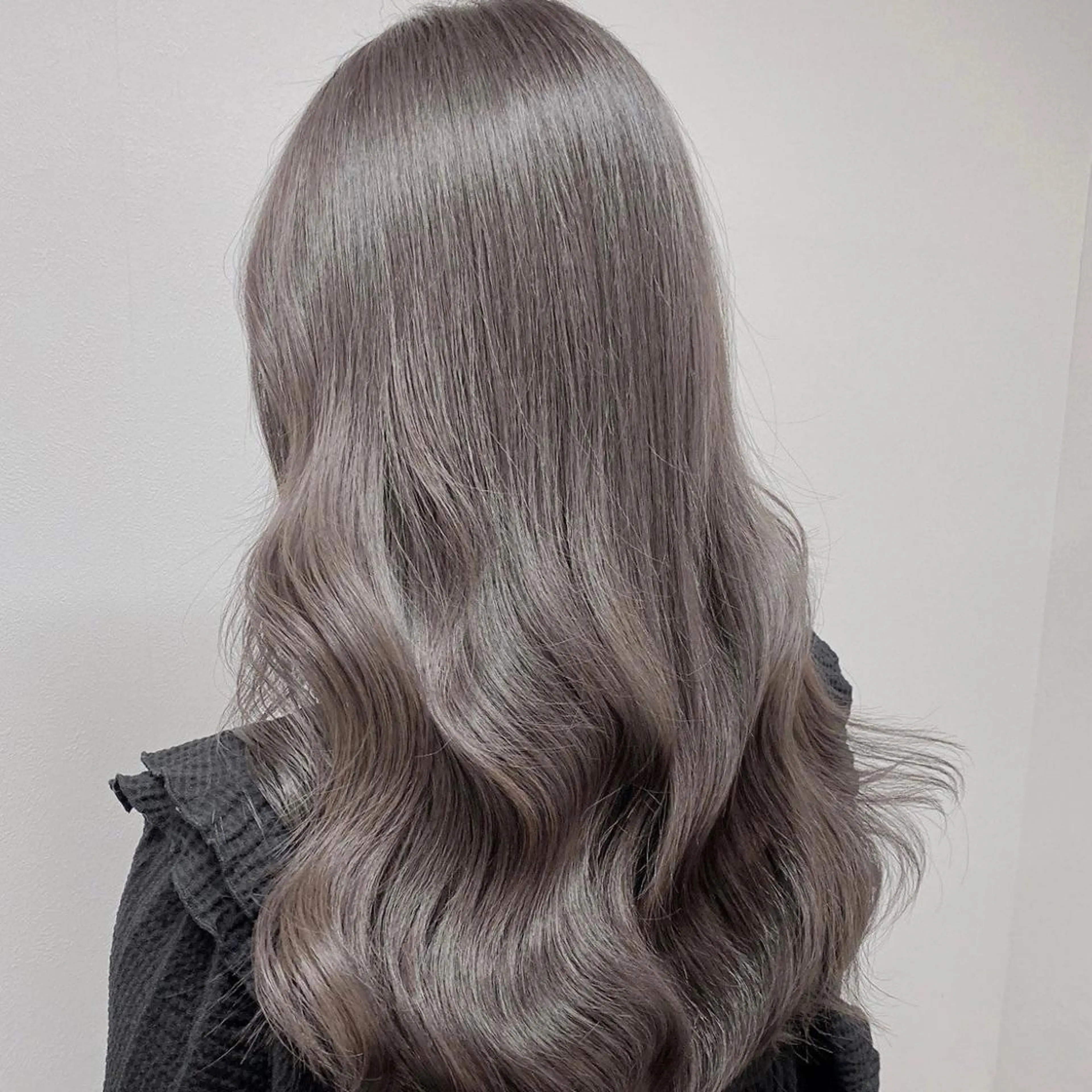 ロング ヘアカラー グレージュ 透明感 ブリーチなし田島晃汰のヘアスタイル