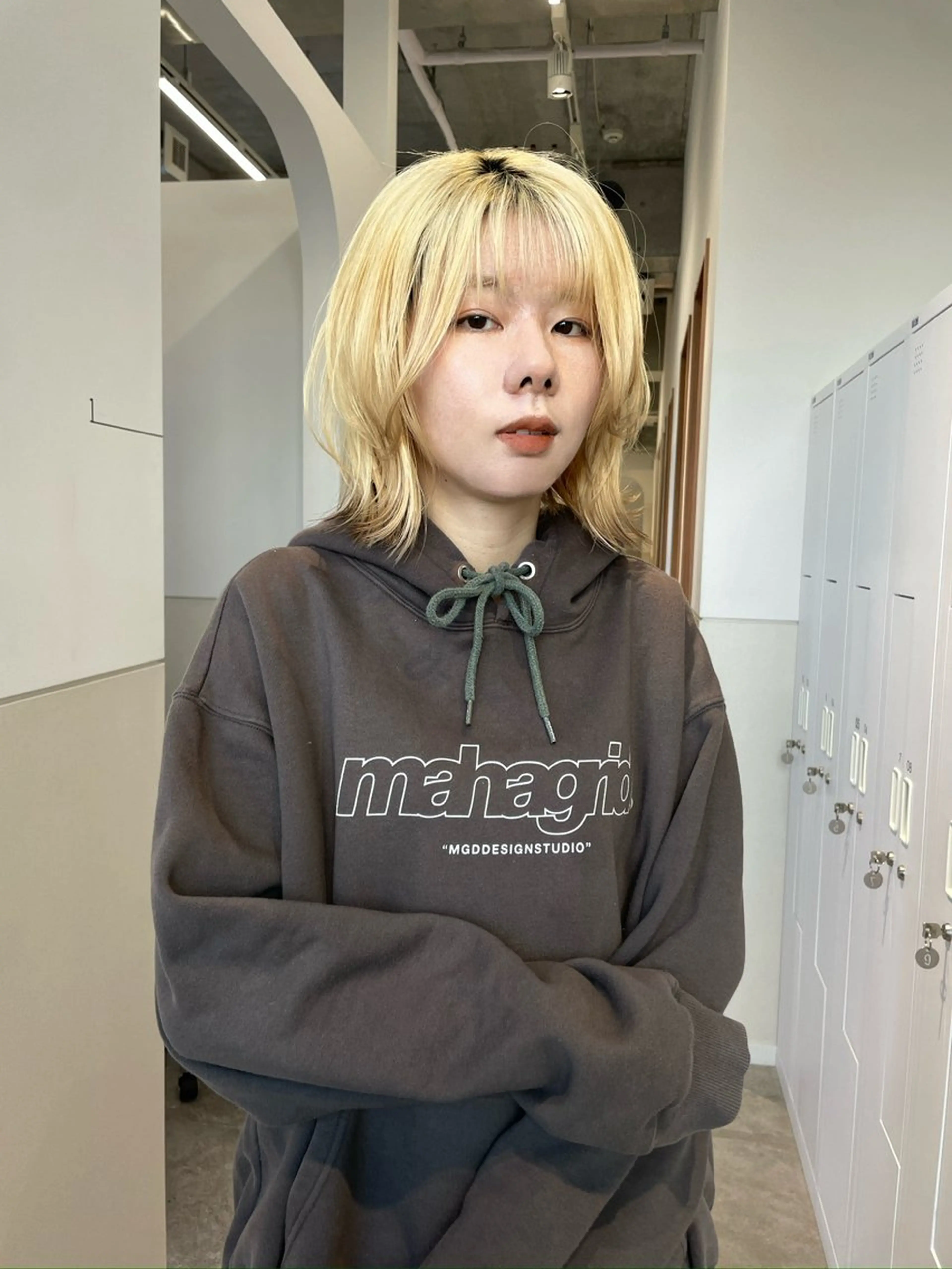 ミディアム カット ヘアカラー 抜け感ボブ×パーマ ｜kazaneのヘアスタイル