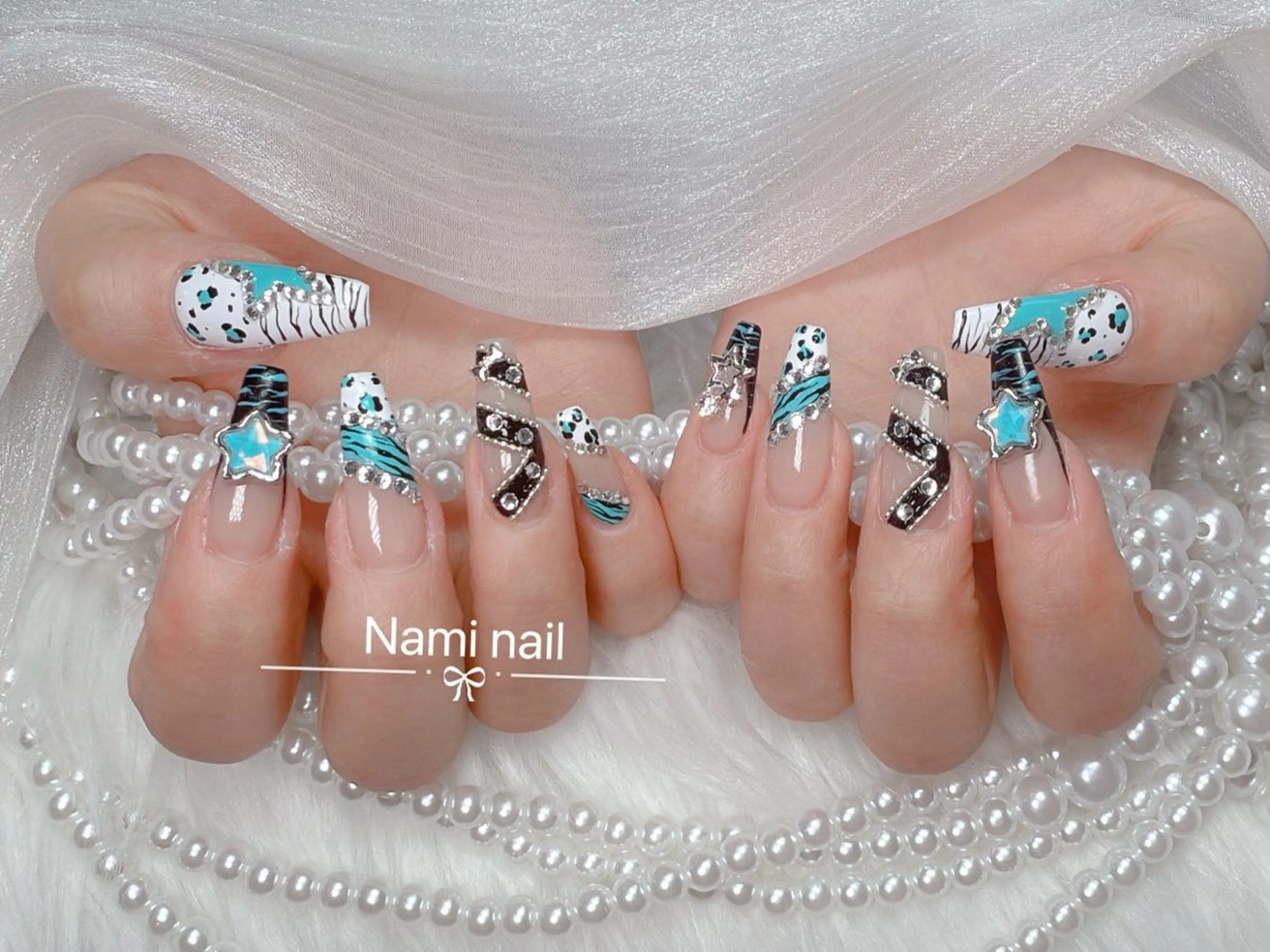 ネイル 長さ出し ガーリー 韓国ネイル ロングネイル 持ち込み ハンドネイル Nami nail salonのネイルデザイン