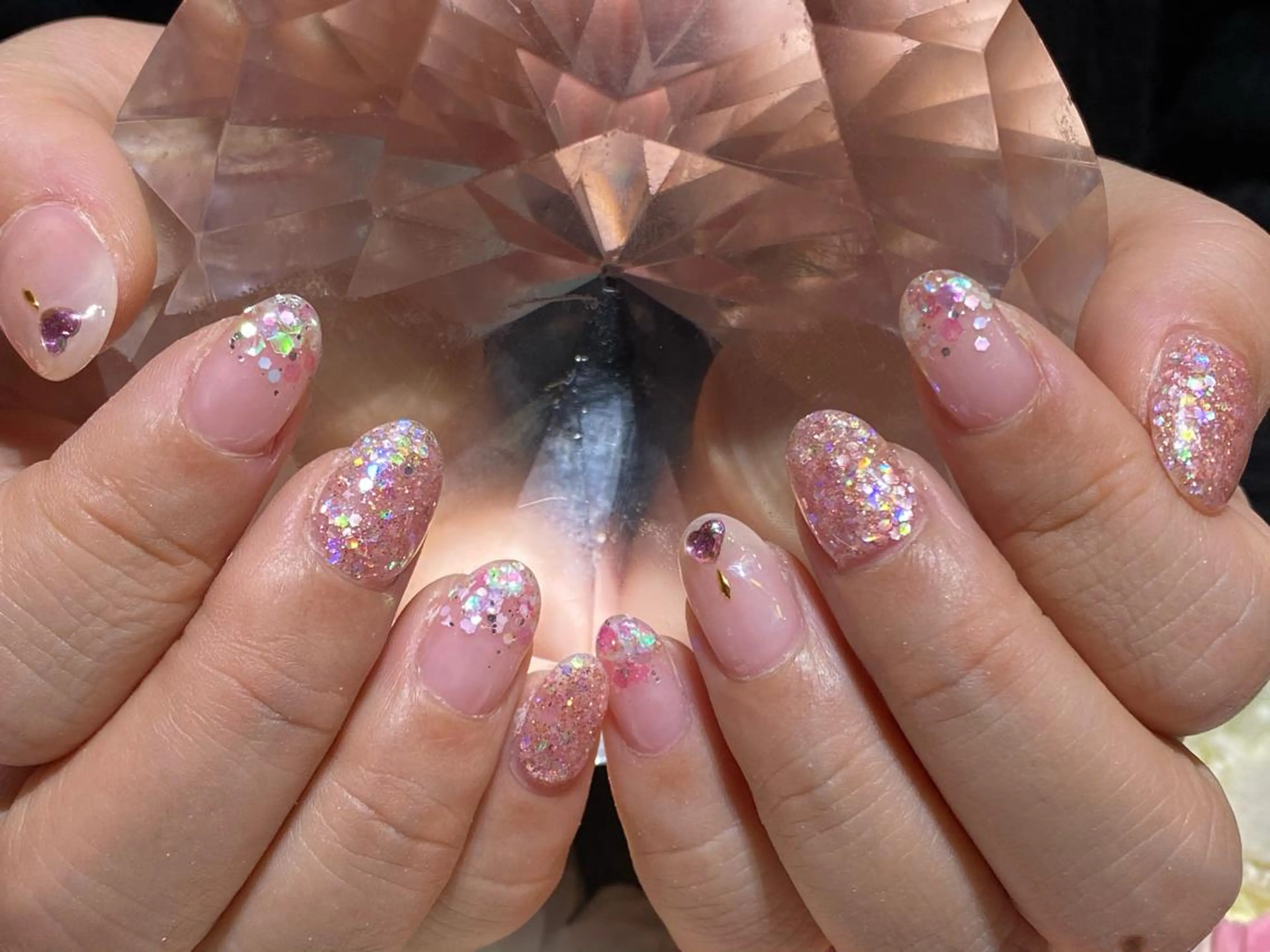 ネイル ホログラムネイル YUN 💅のネイルデザイン