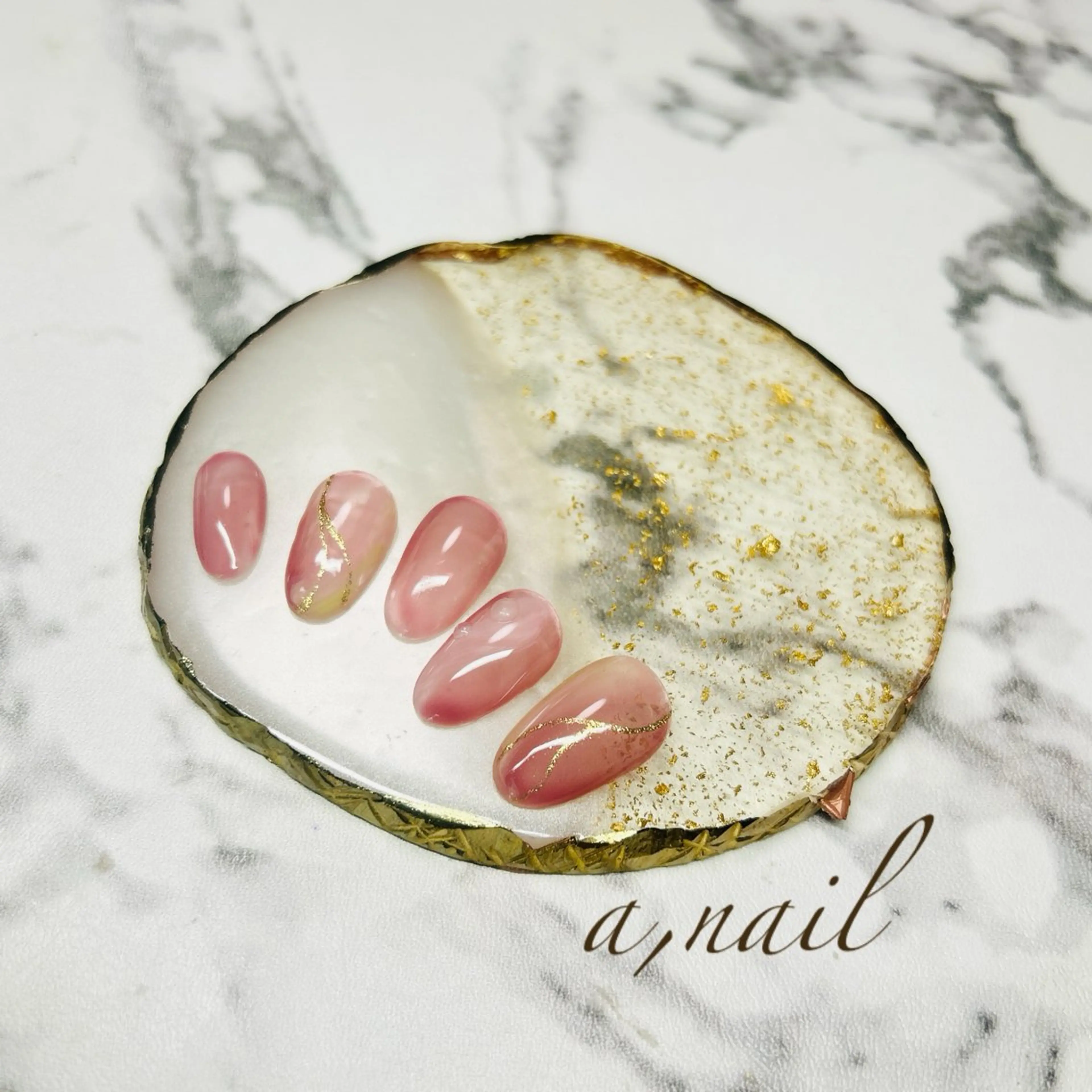 ネイル ジェルネイル キラキラネイル ニュアンスネイル パラジェル シンプルネイル ハンドネイル ネイルサロン エーネイルのネイルデザイン