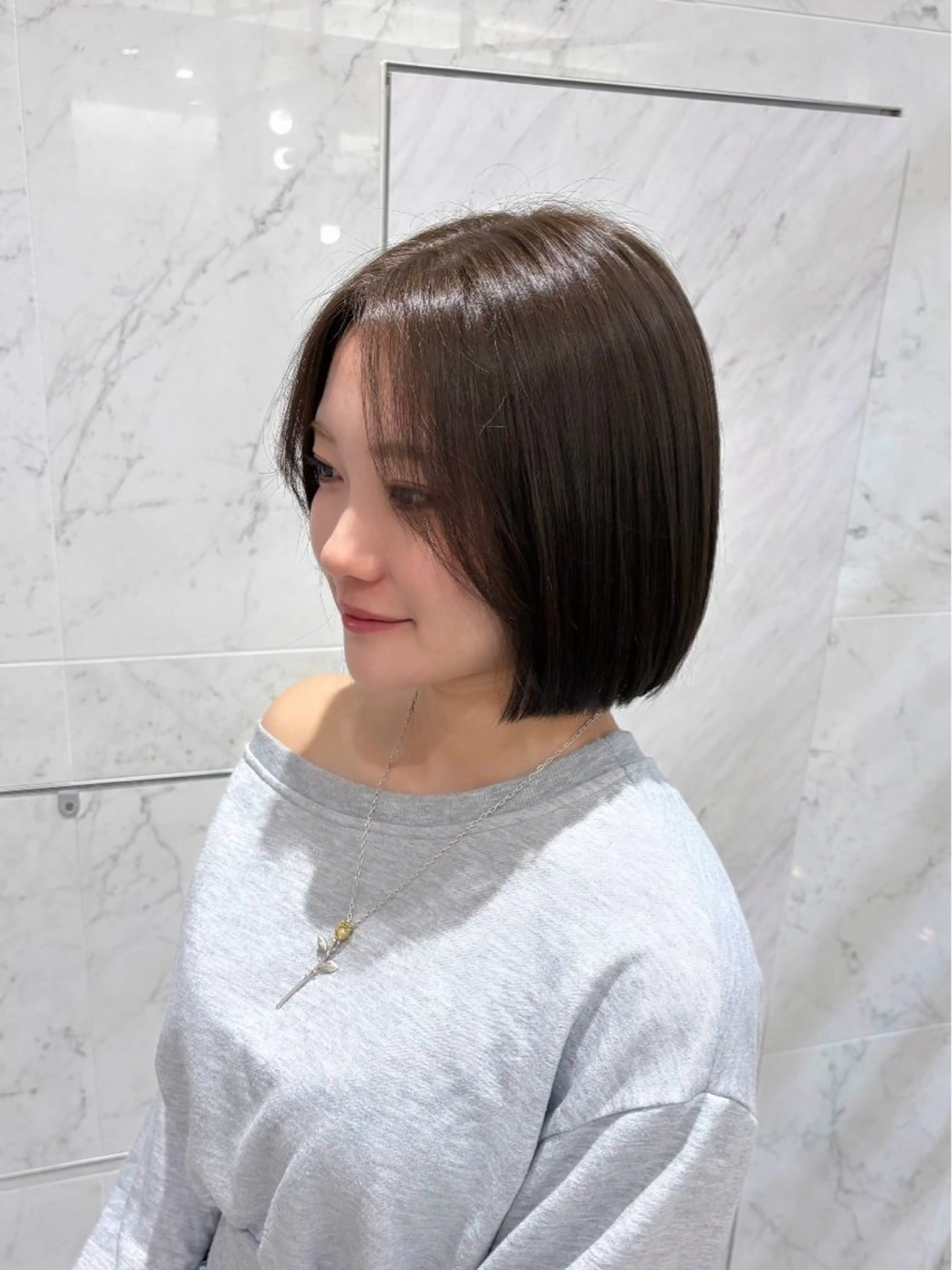 ミディアム カラー グレージュ ボブ カット ✧HINA✧ 韓国風/レイヤーのヘアスタイル