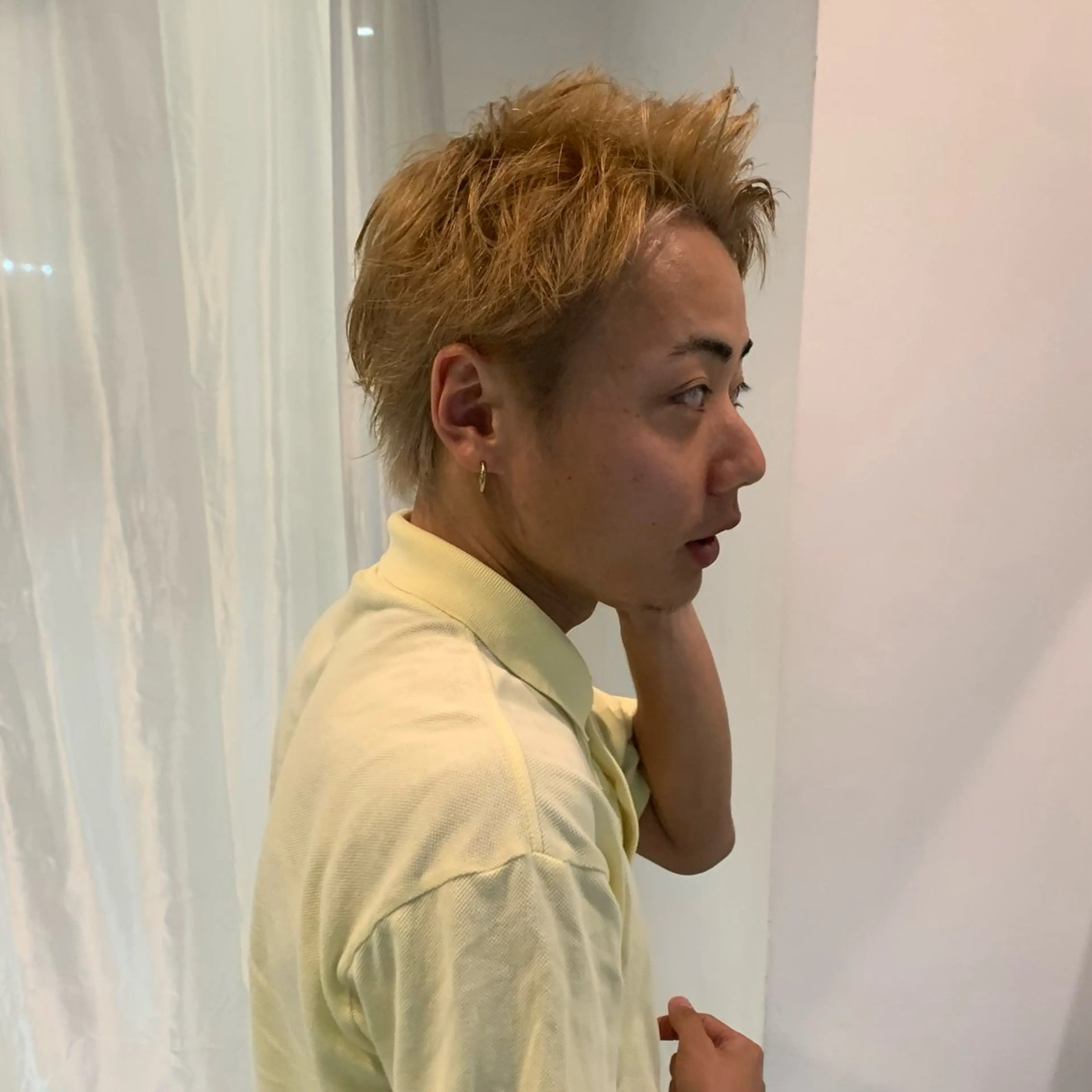 カラー メンズ ベージュカラー 的場 莉音のヘアスタイル