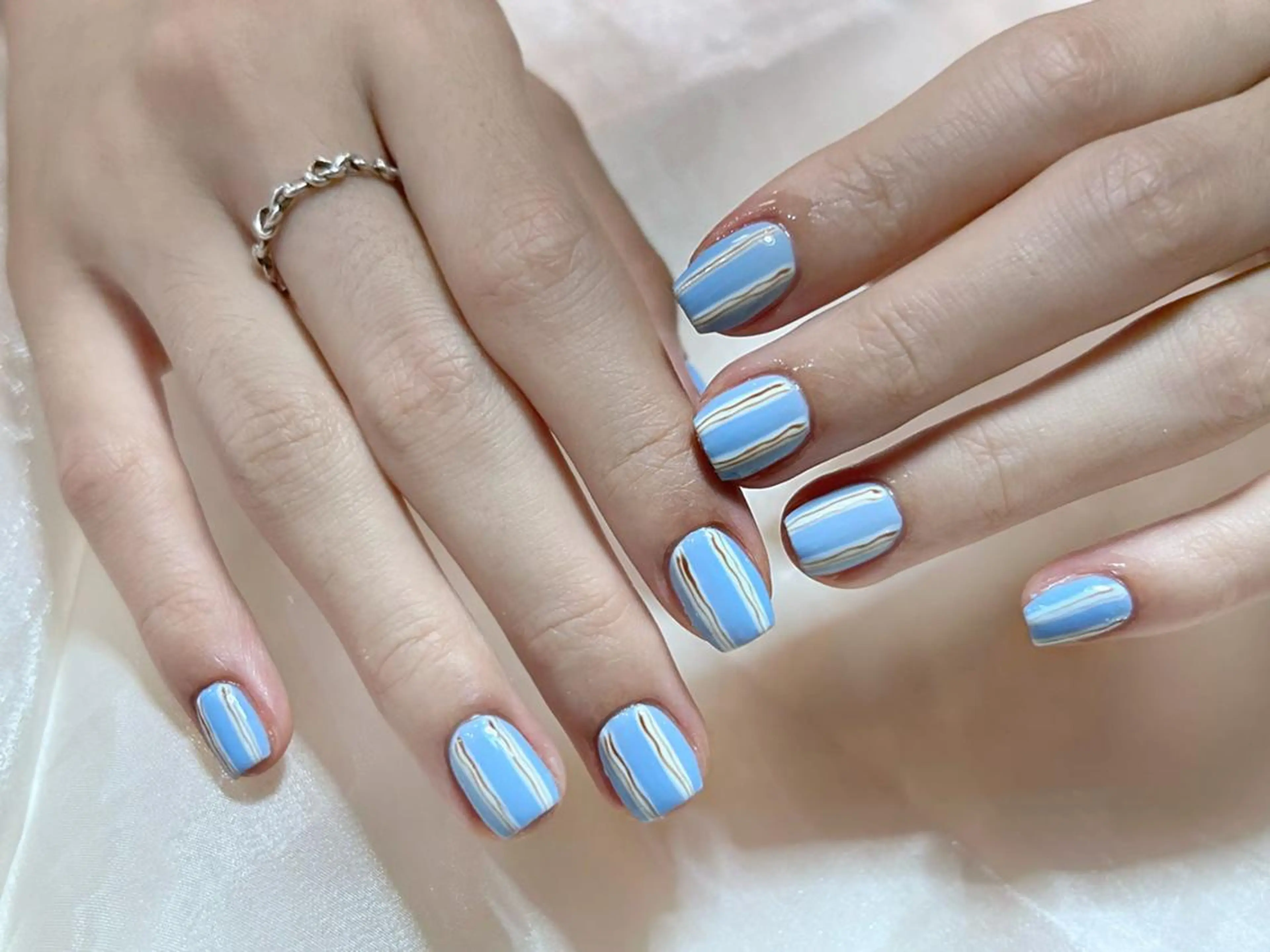 ネイル VIVIAN リサのネイルデザイン