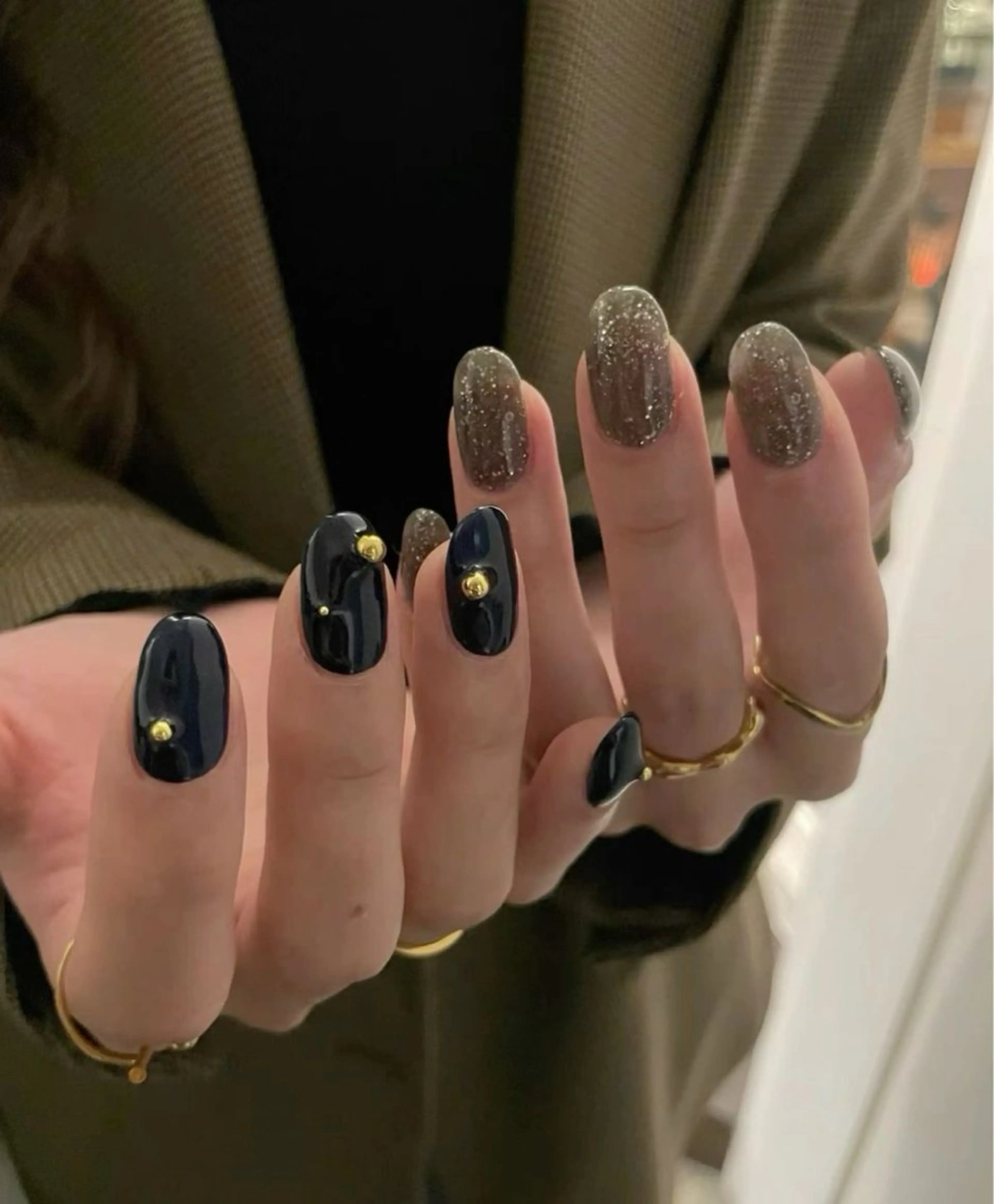 ネイル グラデーション キラキラネイル ワンカラーネイル 冬ネイル Jenn Nail Salonのネイルデザイン