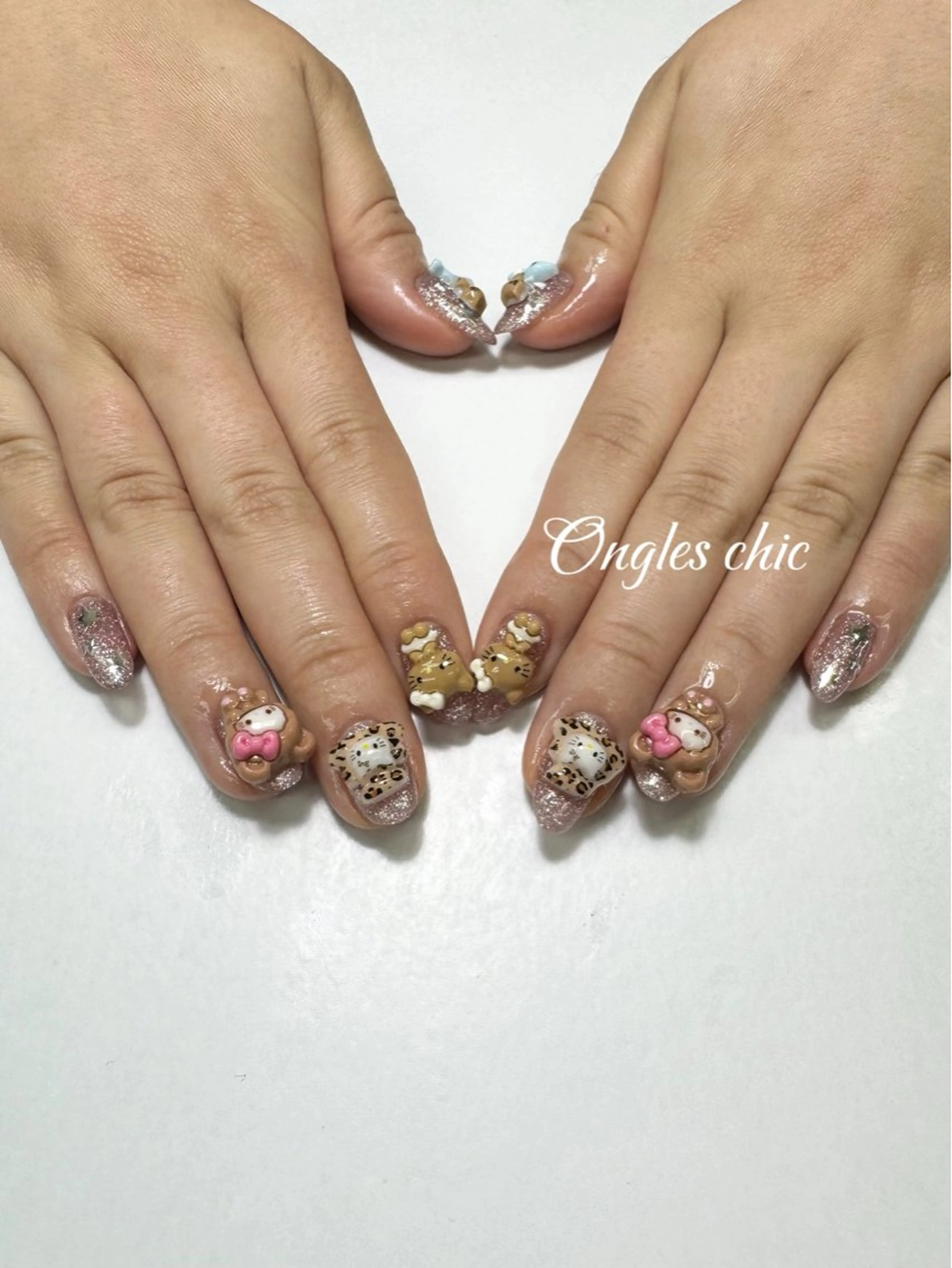 ネイル ハンドネイル ongles chicのネイルデザイン