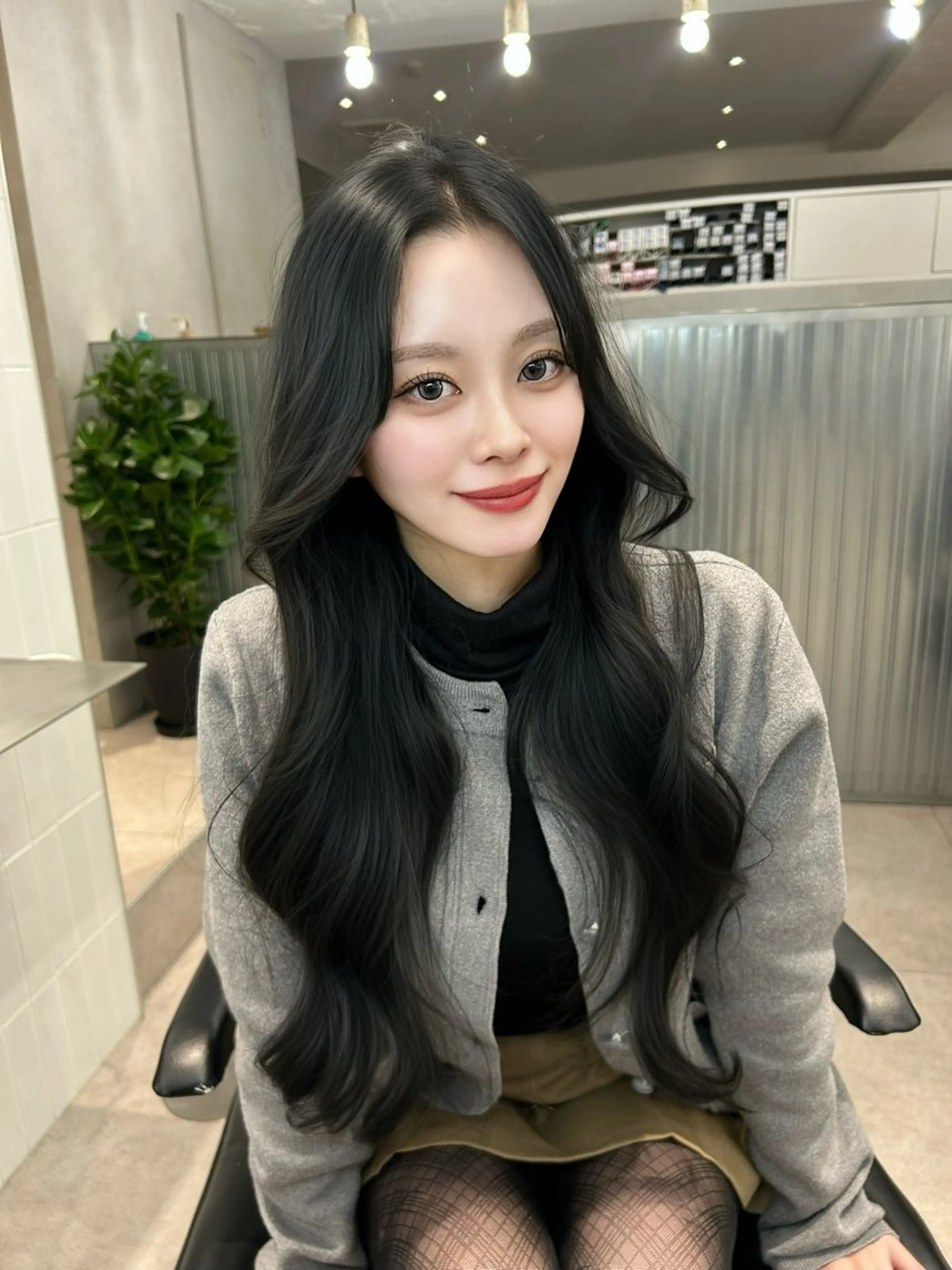 セミロング カラー パーマ ヘアカラー 縮毛矯正 トリートメント 🫧ミルクティー ブリーチRIKU🫧のヘアスタイル