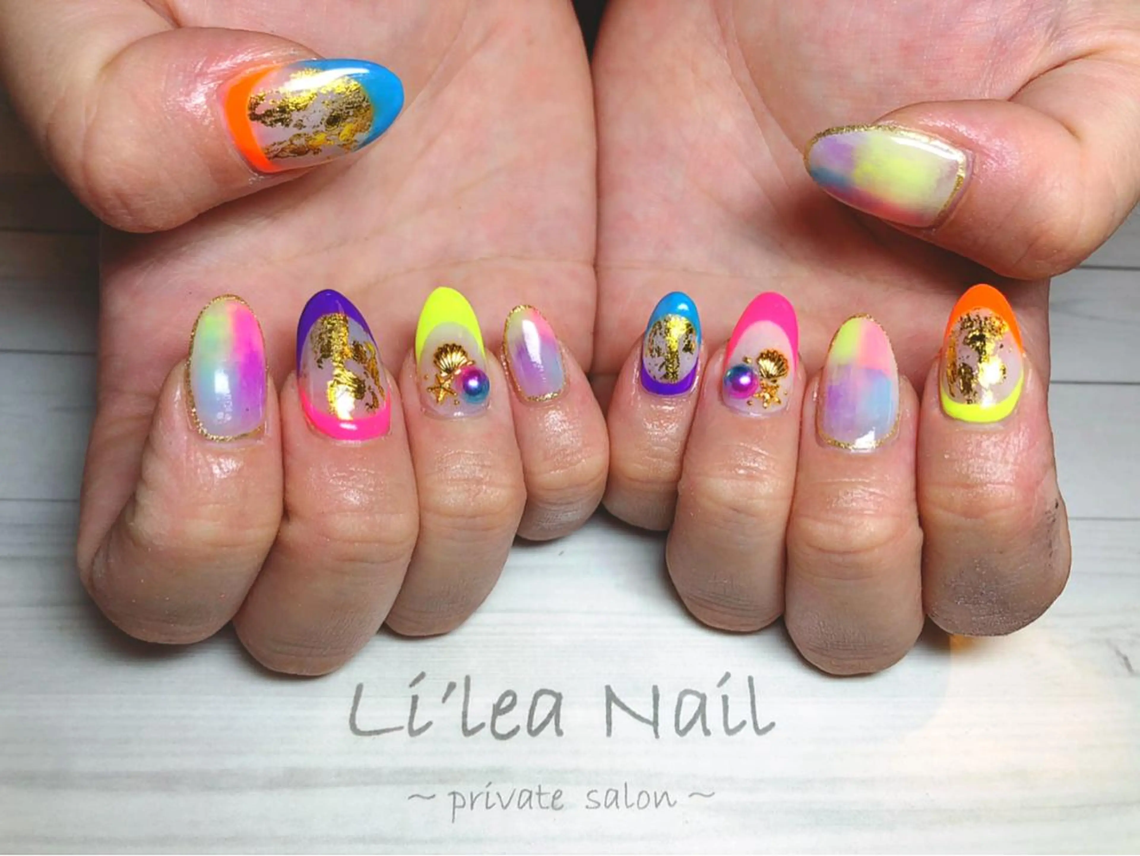 ネイル Li'leaNail AINAのネイルデザイン