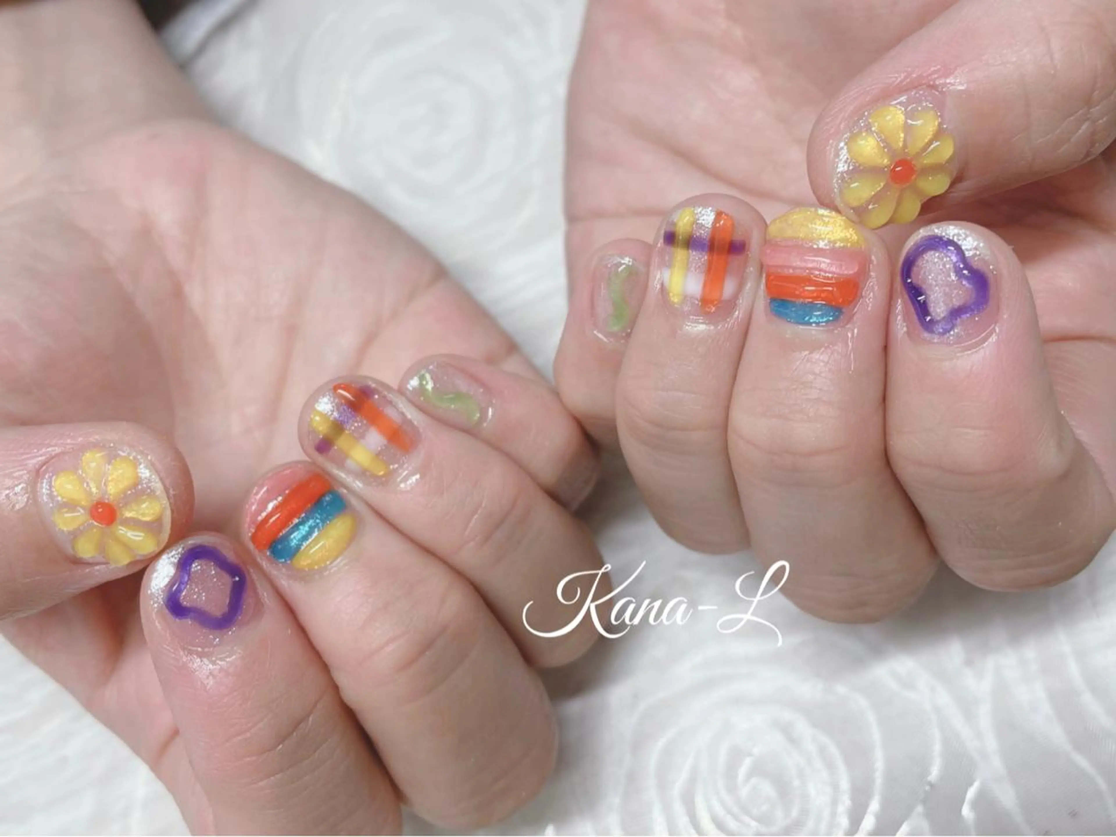 カラー ネイル フラワーネイル ぷっくりネイル 芦辺 香奈のネイルデザイン