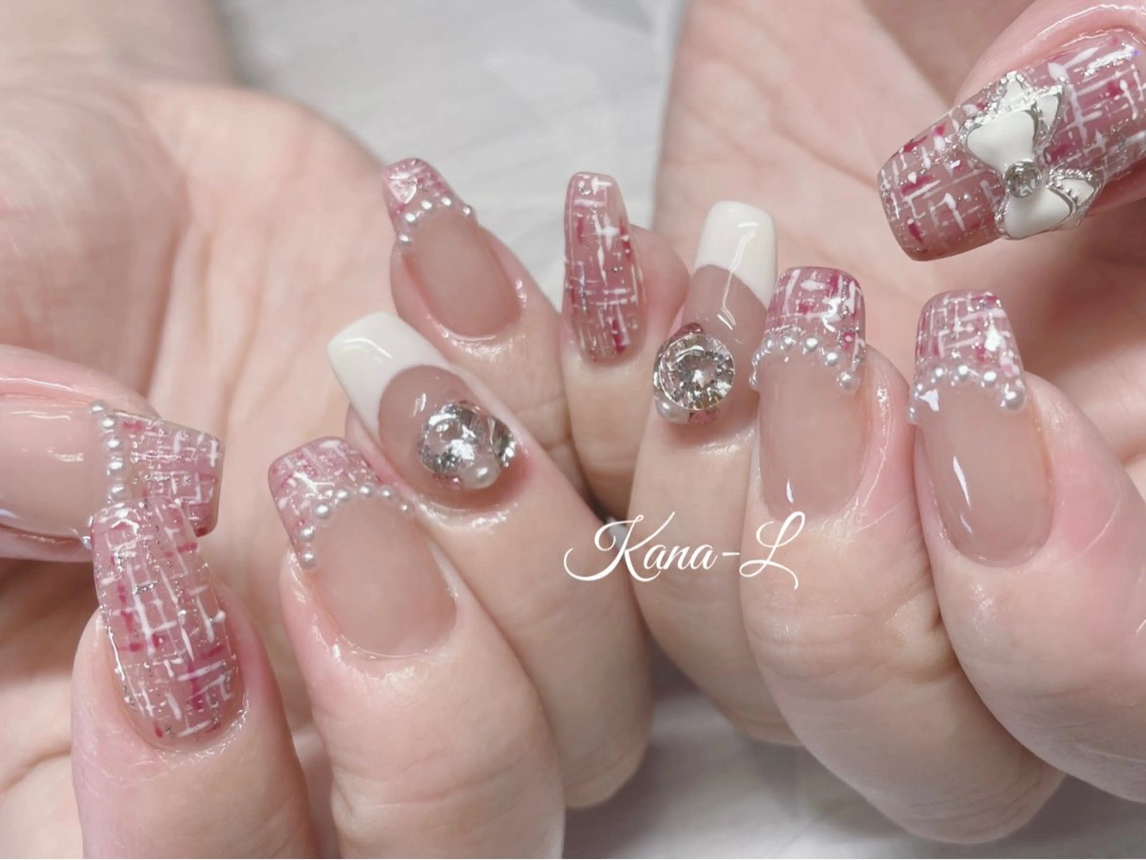 ネイル フレンチネイル ジェルネイル パラジェル リボン ツイードネイル 芦辺 香奈のネイルデザイン