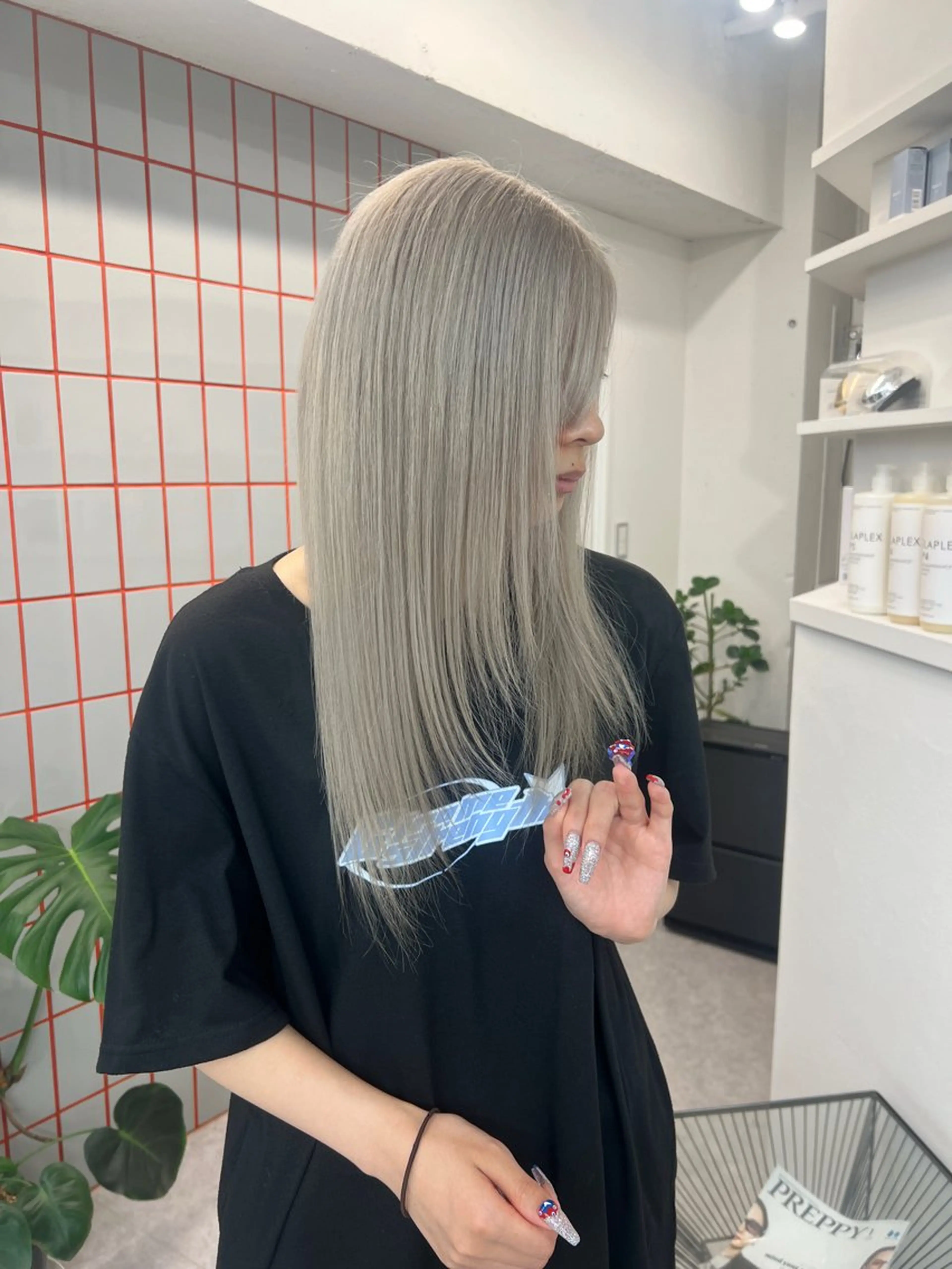 セミロング カラー グレージュ ミルクティーグレージュ 似合わせカット 透明感ハイトーン🐩 原宿/yumekaのヘアスタイル