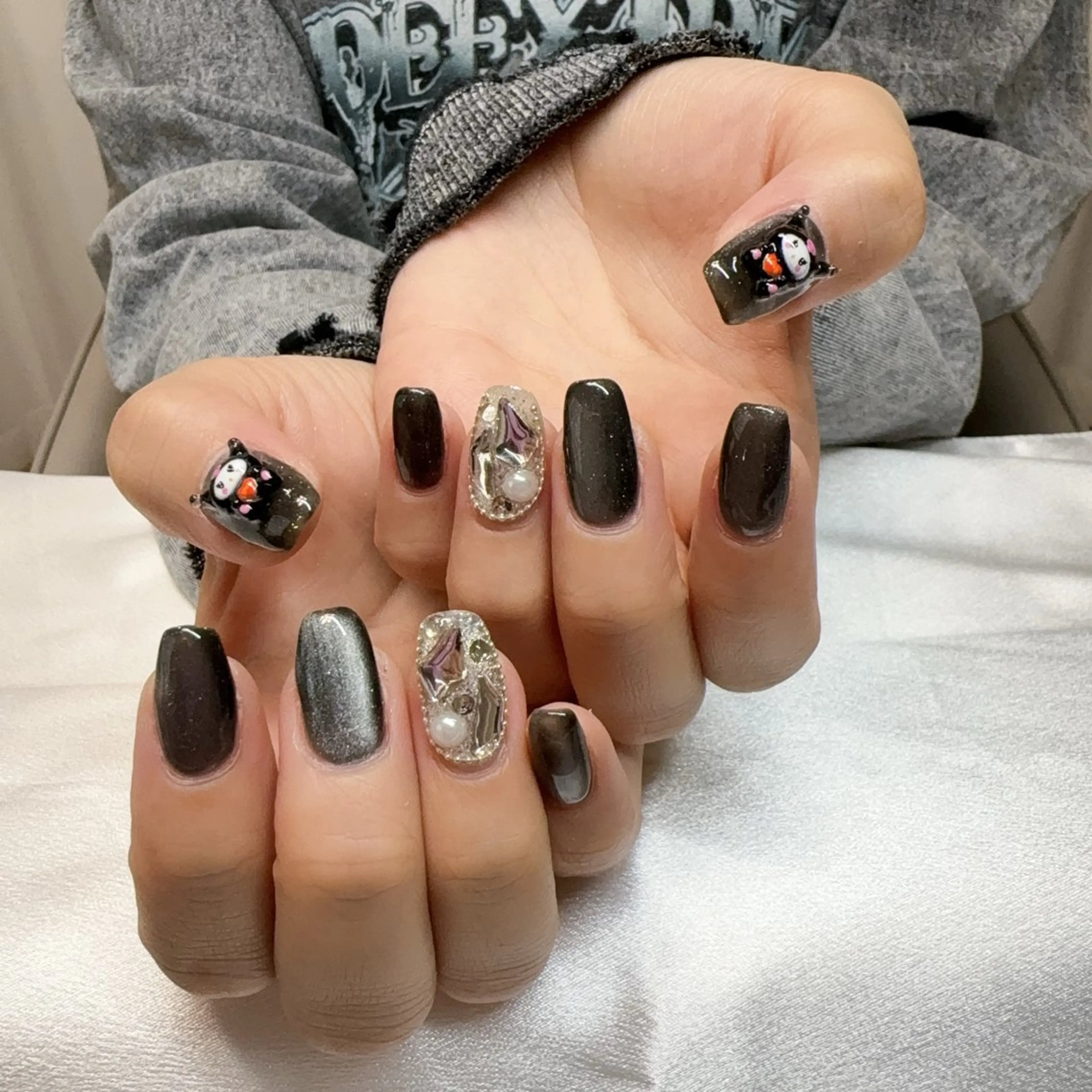 ネイル 成人式 フレンチネイル ジェルネイル グラデーション マグネットネイル Rika  nail cocoのネイルデザイン