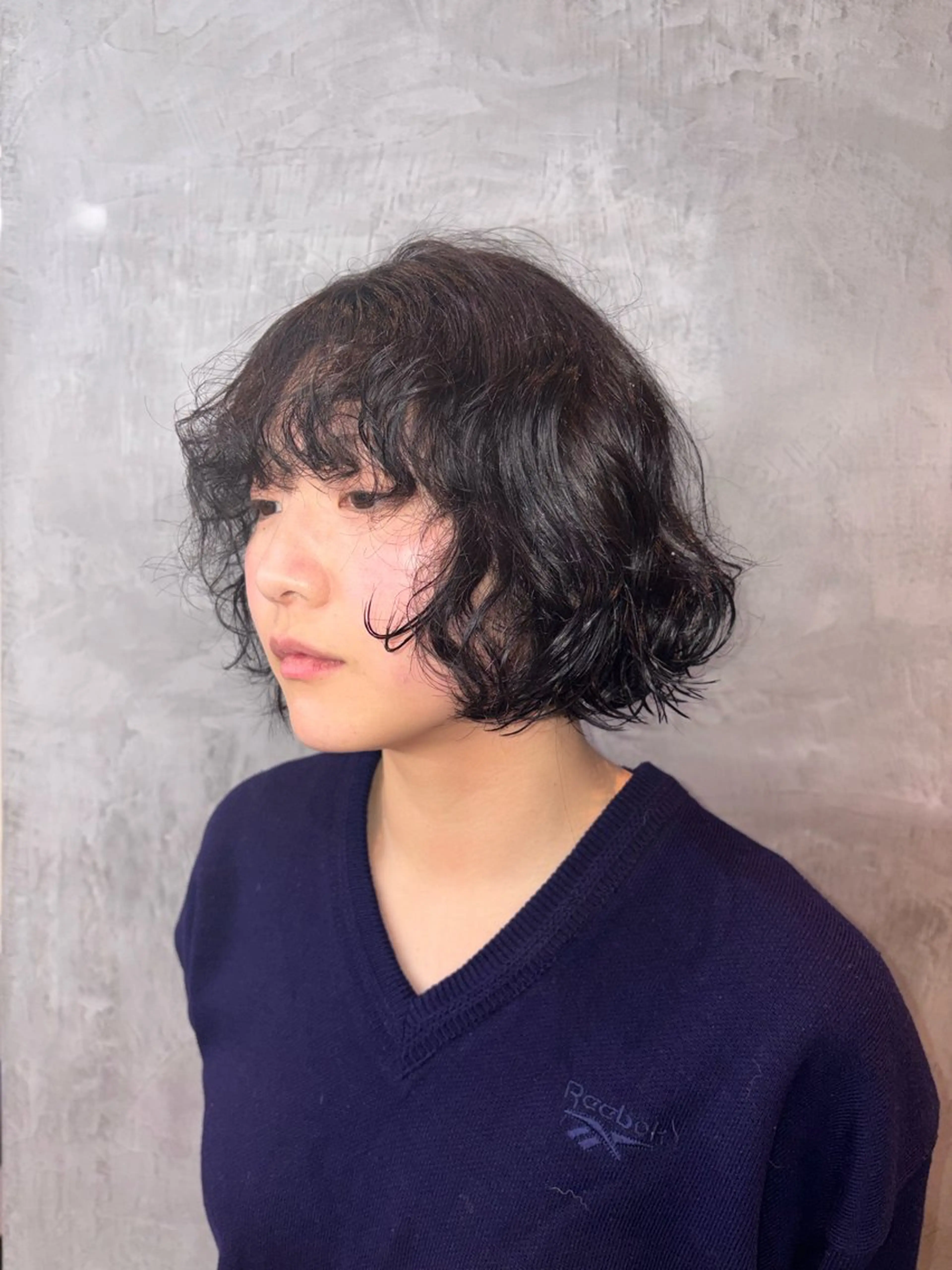 ショート カラー ブラウンカラー 透明感カラー オリーブブラウン 淀 小南津のヘアスタイル