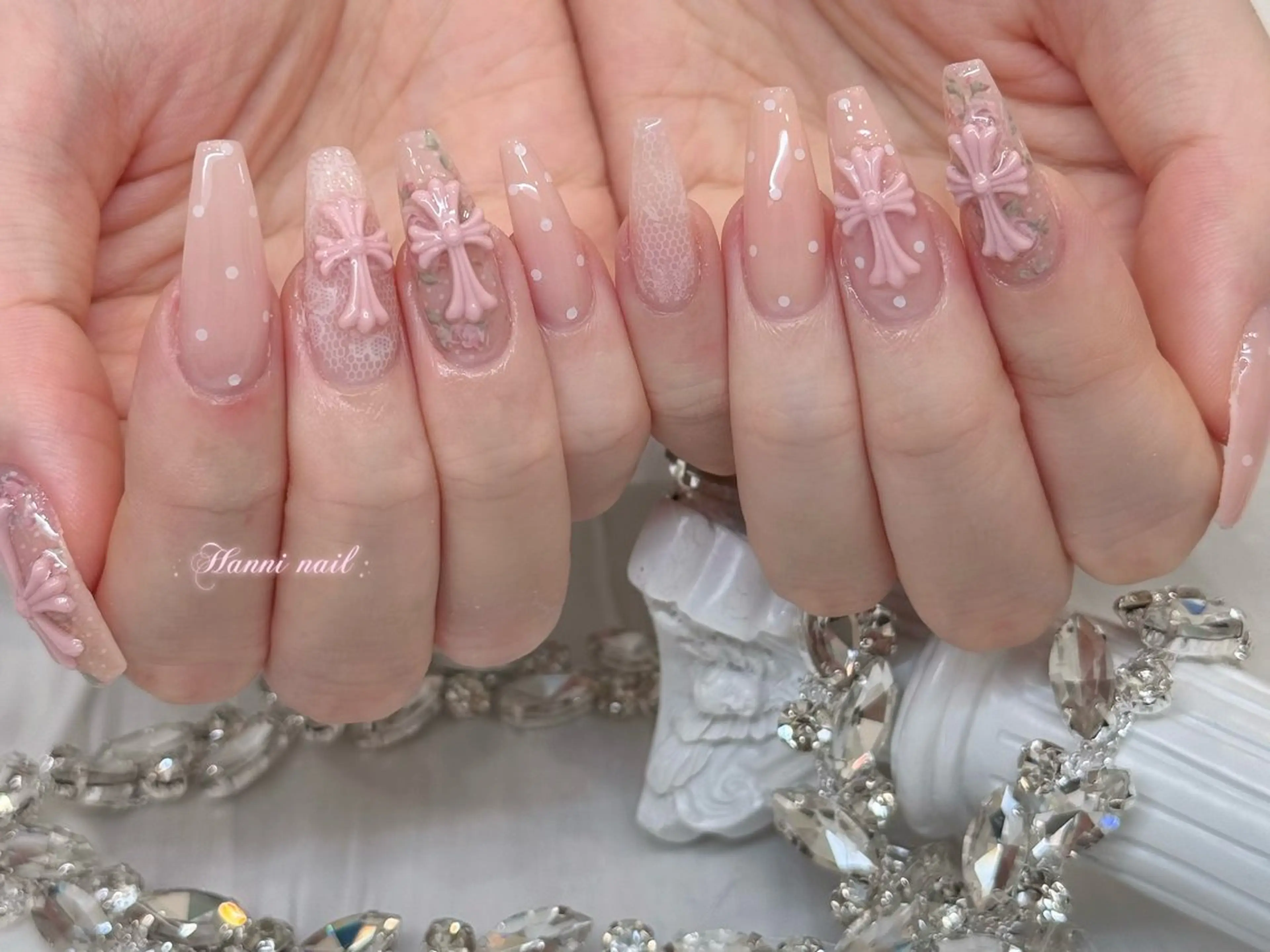 ネイル アートネイル オーロラネイル チークネイル フレンチネイル ジェルネイル ハンドネイル Hanni Nail Salon所属・Hanni ハンのネイルデザイン