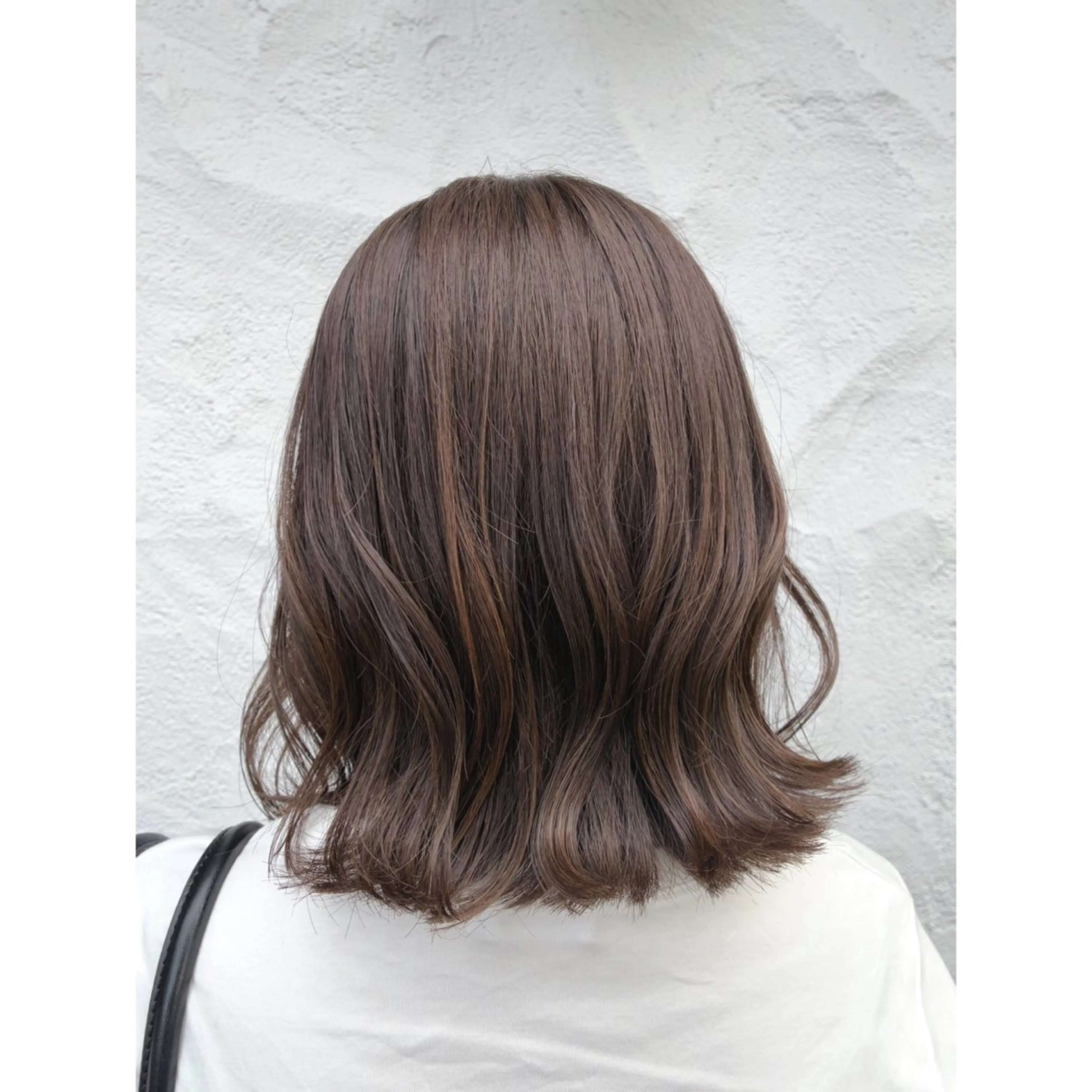 ミディアム カラー パーマ 🪞Kana｜透明感 カラー × 髪質改善のヘアスタイル
