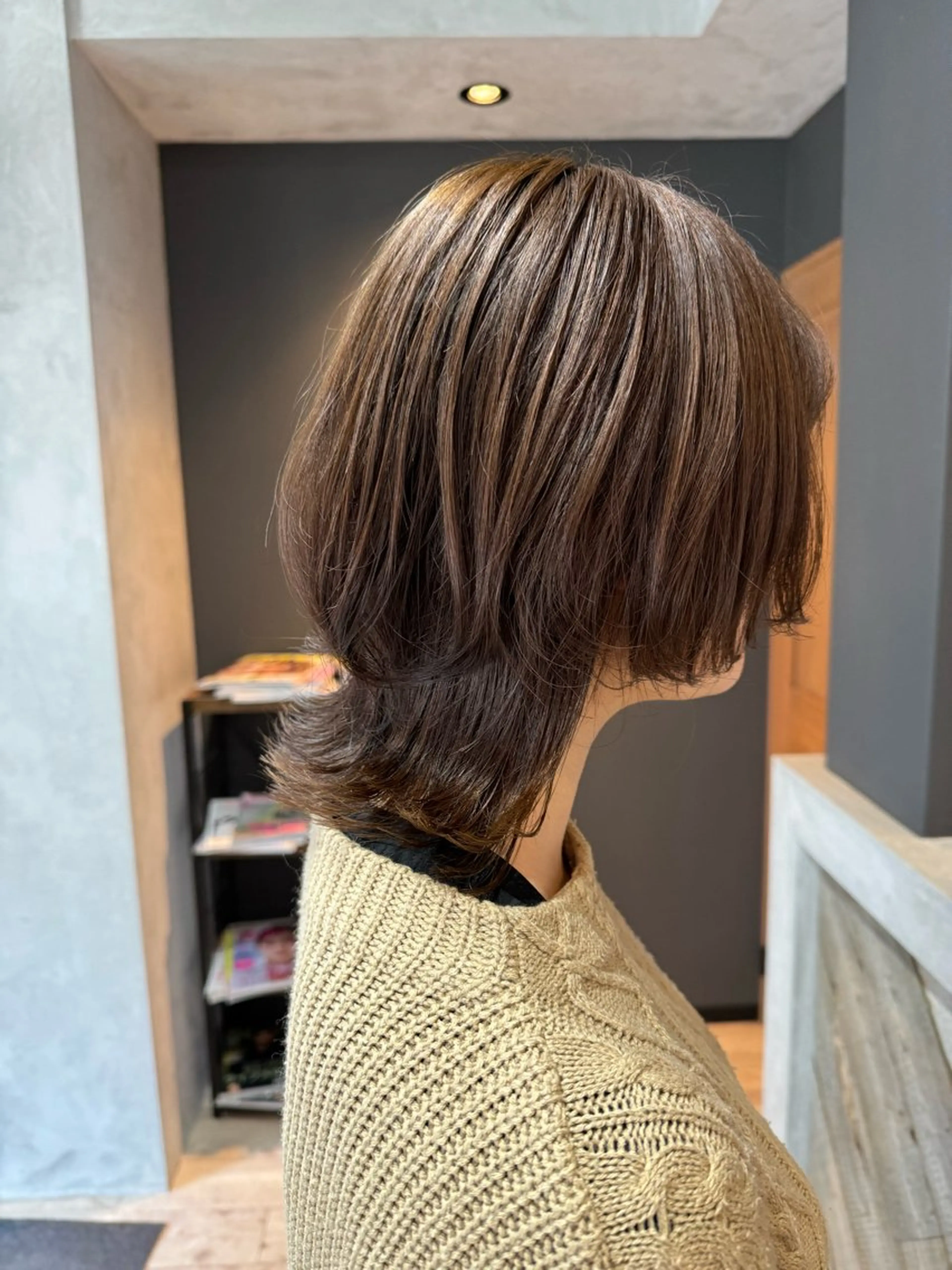 ミディアム カラー トリートメント ウルフカット カット ヘアカラー トリートメント ワタナベ テルマサのヘアスタイル