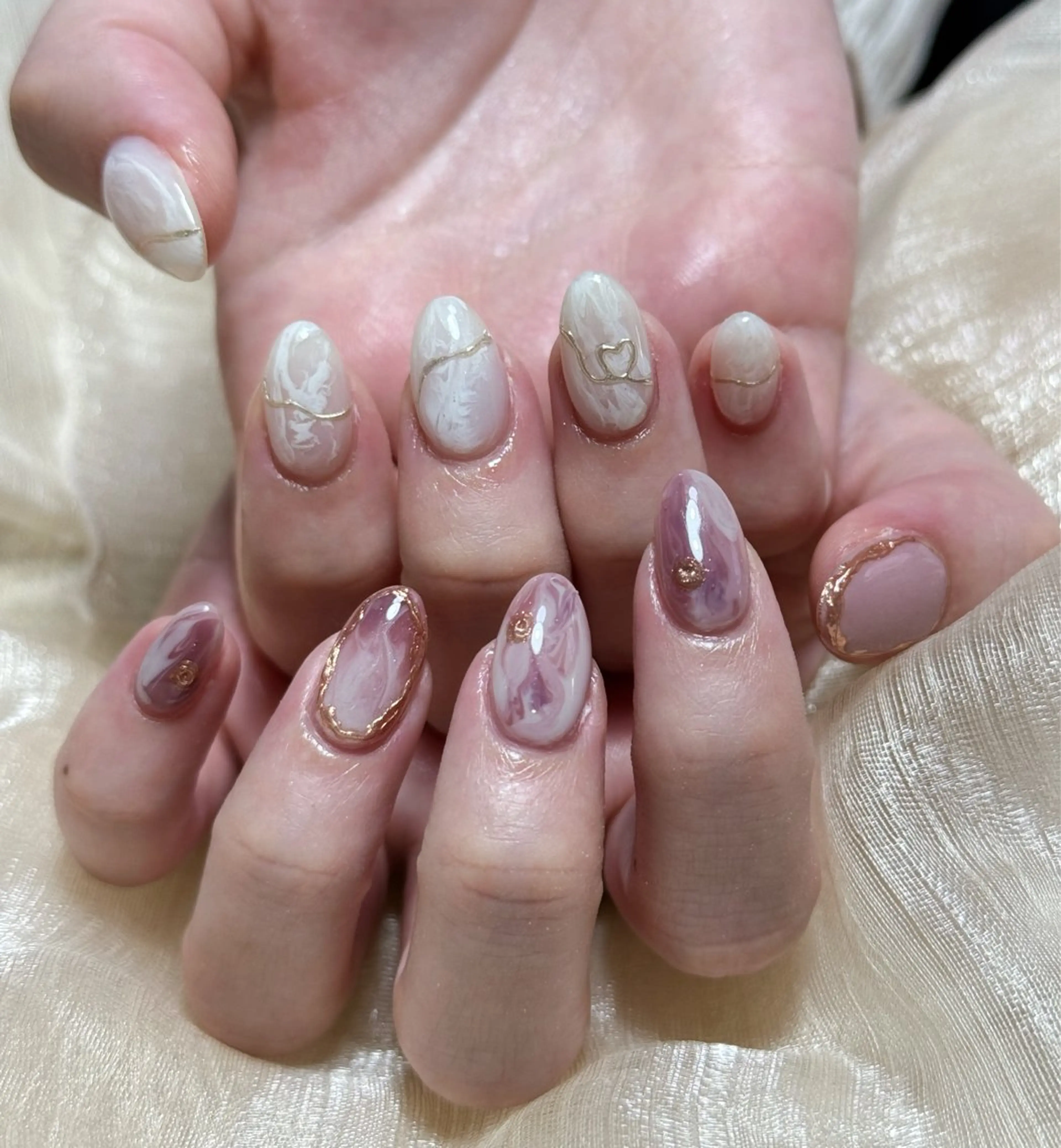 ネイル オーロラネイル チークネイル フレンチネイル ジェルネイル ガラスフレンチ ハンドネイル Nail Jolieのネイルデザイン