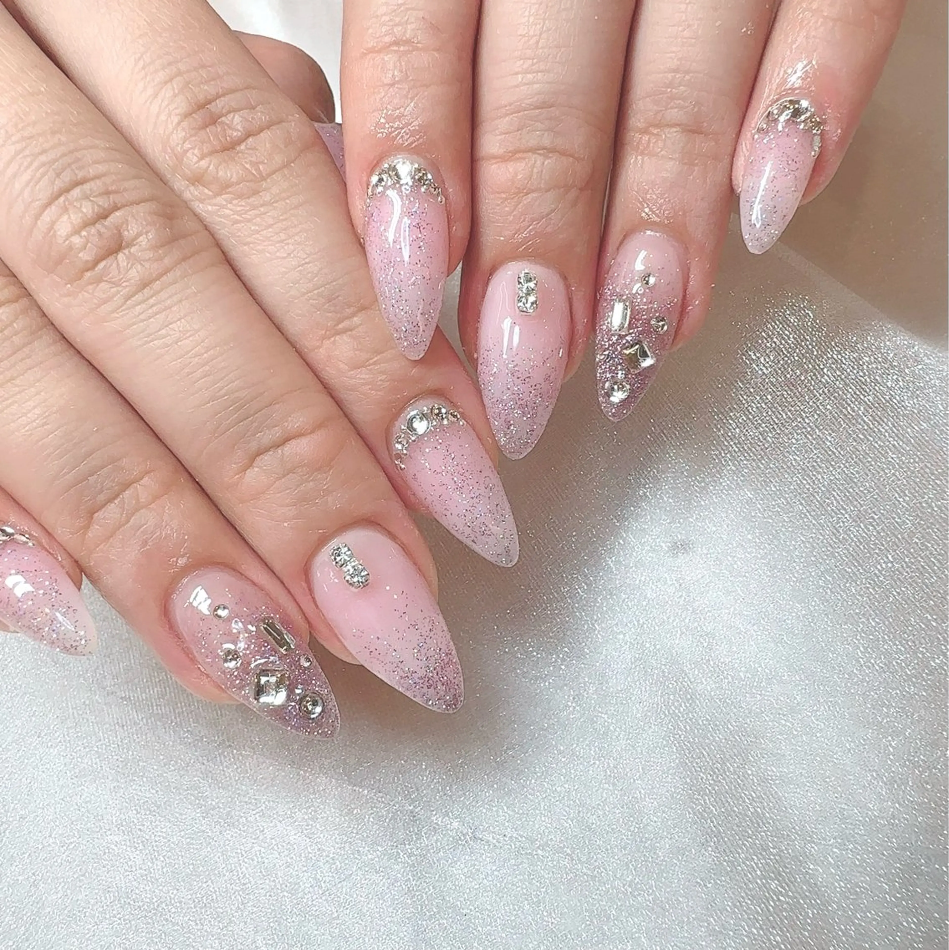 ネイル ハンドネイル LOVE NAIL 店長　MIKAのネイルデザイン