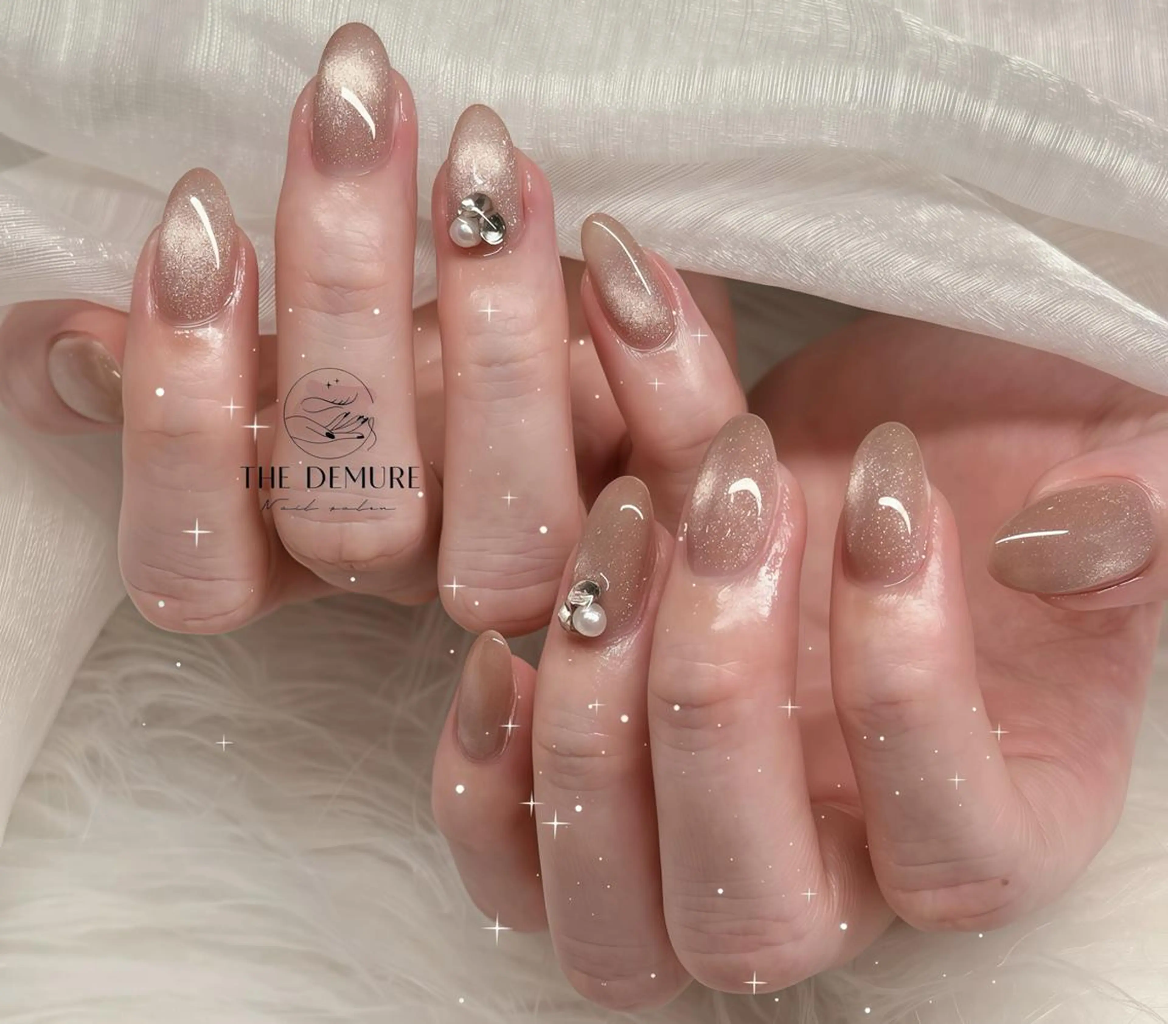 ネイル アートネイル 韓国ネイル マグネットネイル オフィスネイル スカルプネイル ハンドネイル ハンドケア NailDemure 【銀座店】のネイルデザイン