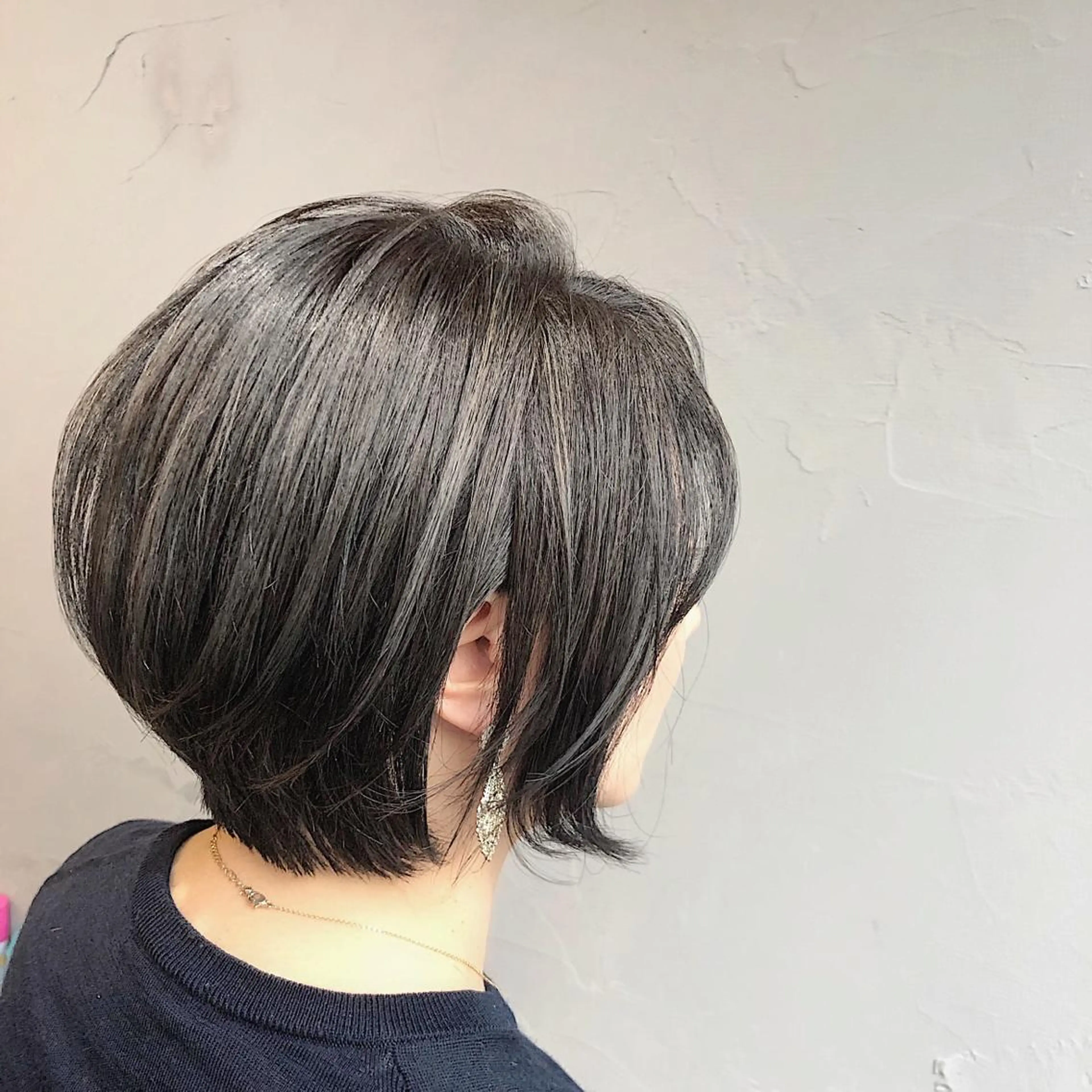 ショート カラー アッシュ ブリーチ ケアブリーチ 透明感カラー ハイライトカラー カット ヘアカラー トリートメント 山口 浩之のヘアスタイル