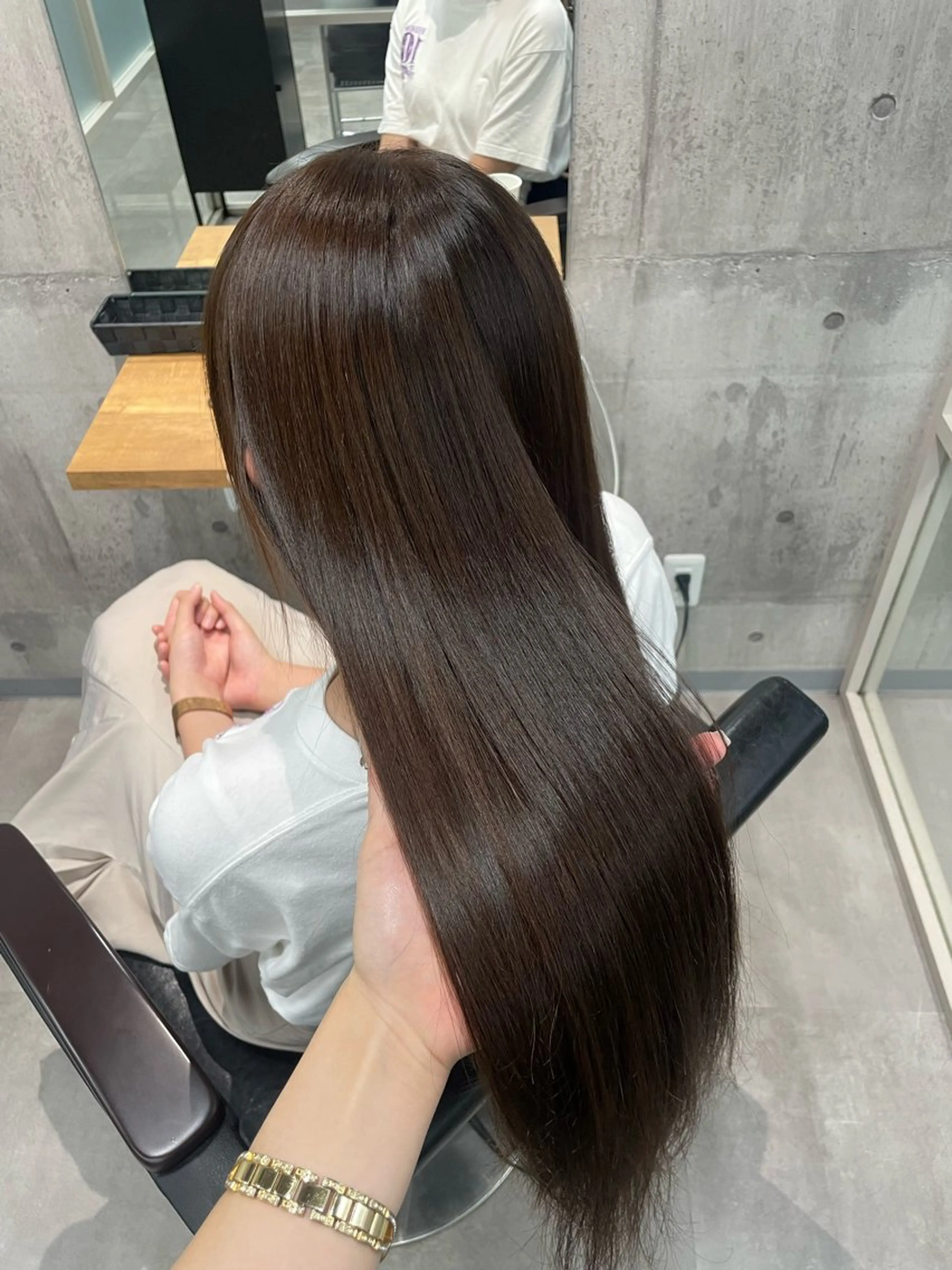 ロング ayano /レイヤー/艶カラーのヘアスタイル