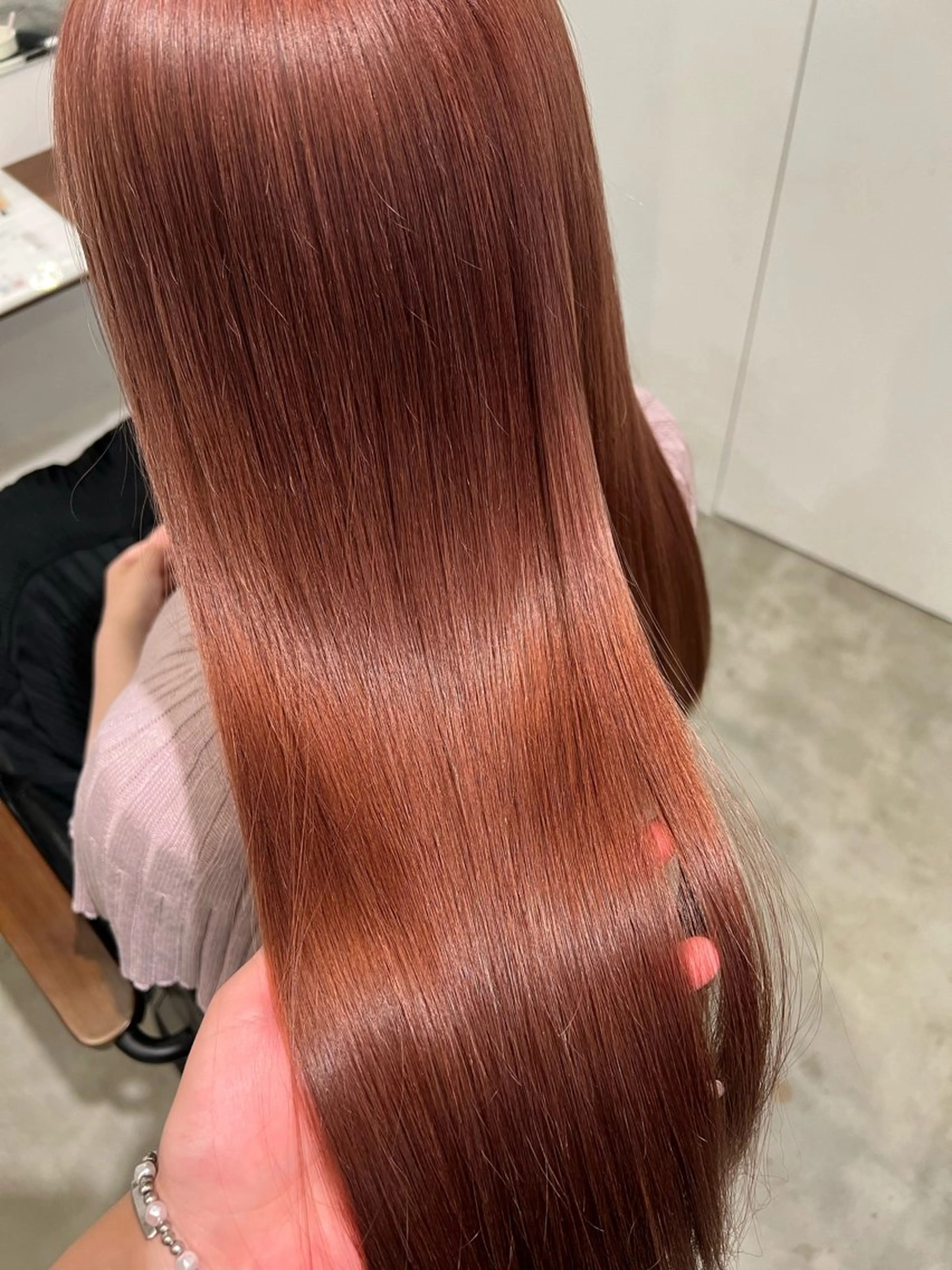 ロング カラー まろやかなベージュ 小池春樹のヘアスタイル