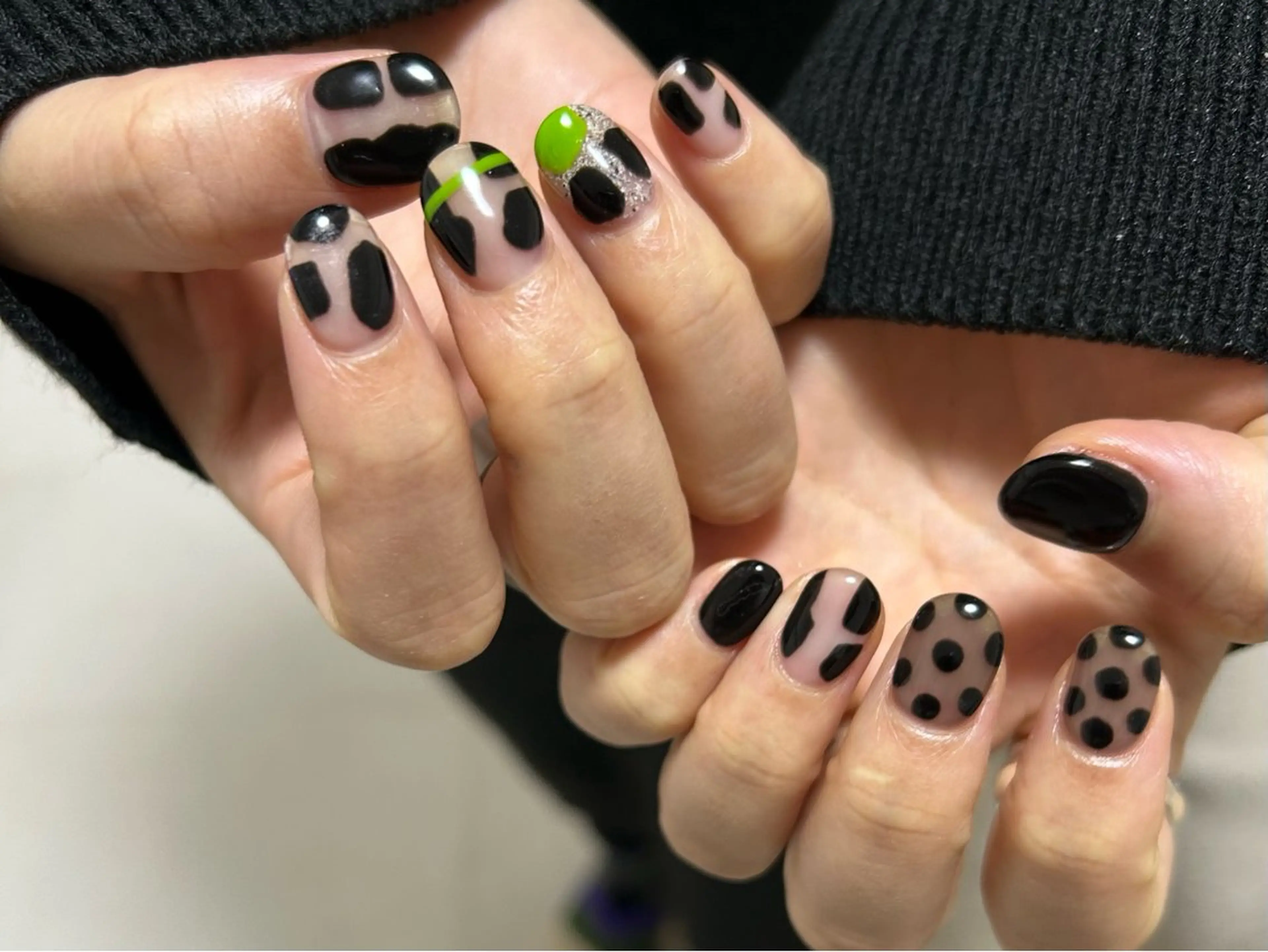 ネイル アートネイル フットネイル マグネットネイル ニュアンスネイル ハンドネイル アトリエ １０３のネイルデザイン