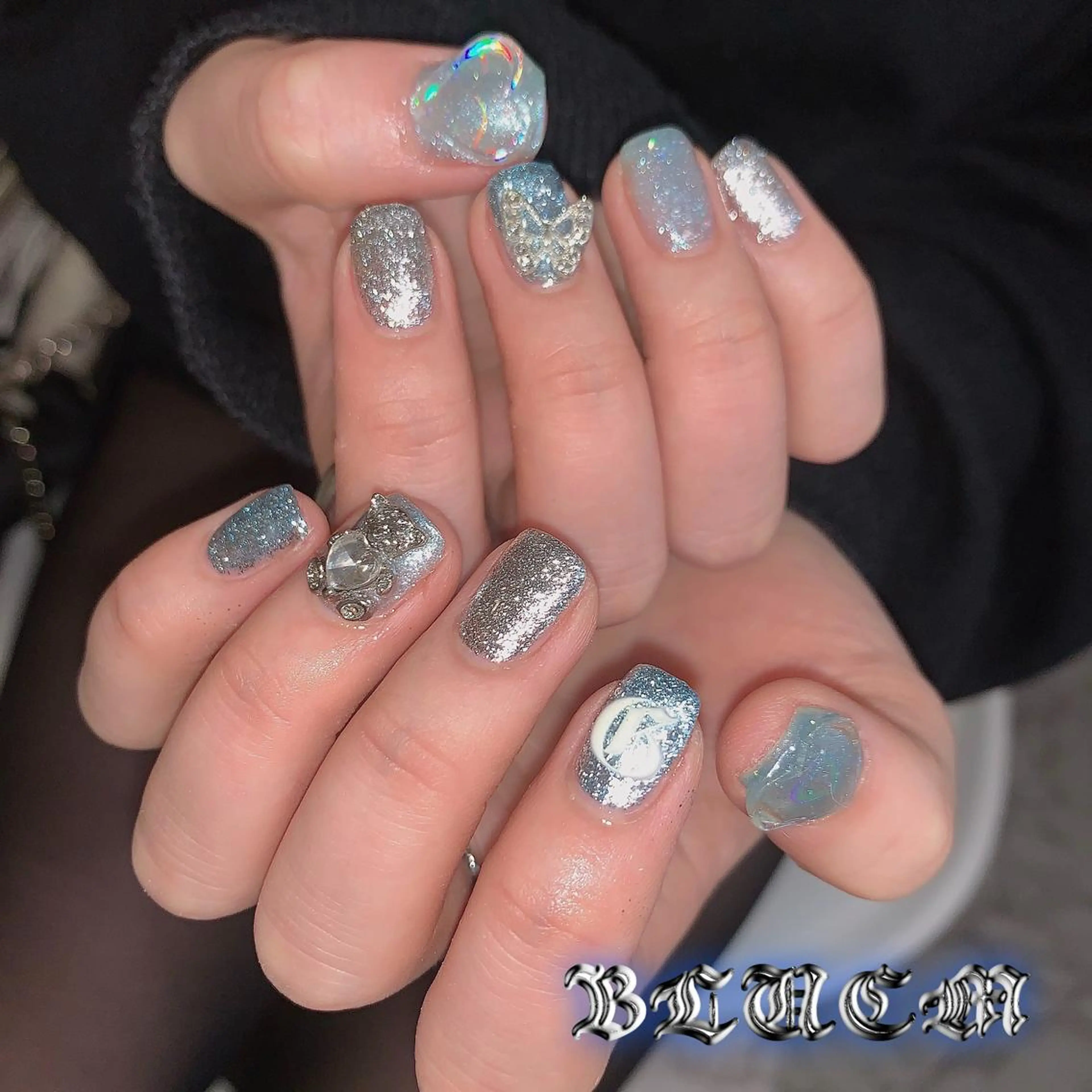 ネイル BLUEM なな🐶のネイルデザイン