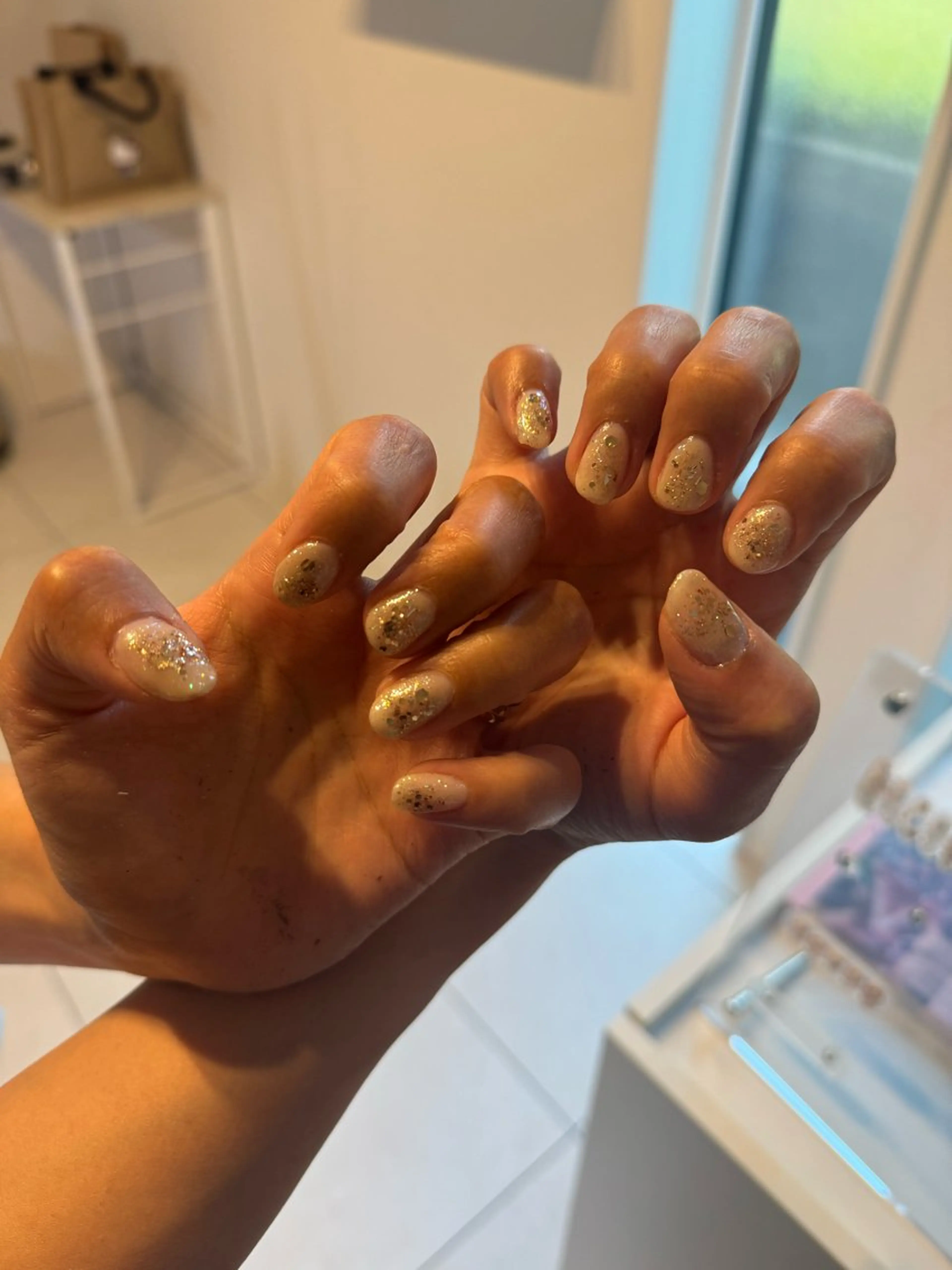 ネイル ラメ(グリッター) ホワイト NailSalon AULAのネイルデザイン