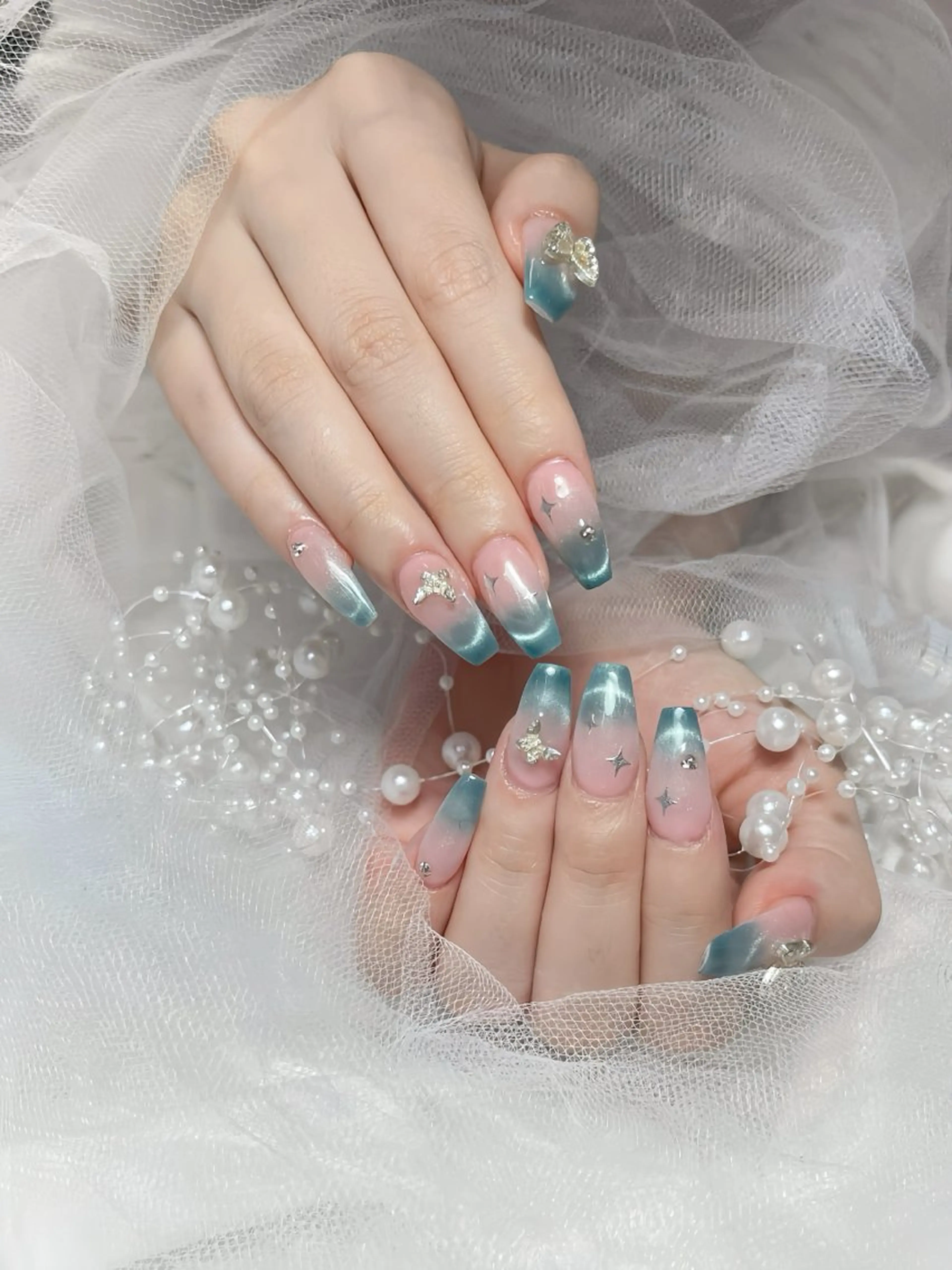 ネイル アートネイル オーロラネイル カジュアル クリアネイル 長さ出し ハンドネイル Rin Nail 新大久保店のネイルデザイン