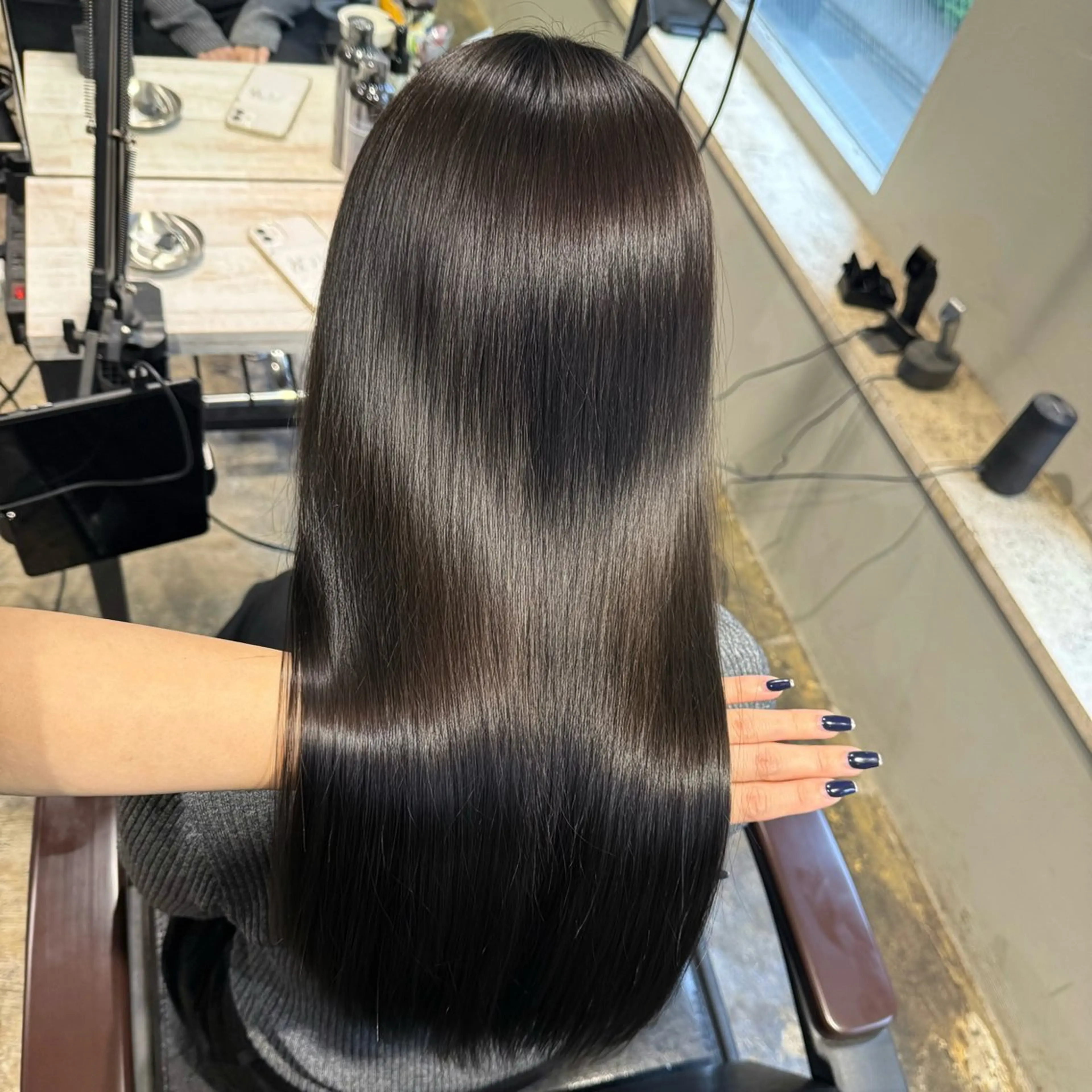 ロング カット ヘアカラー 縮毛矯正 ハイトーン･髪質改善 MIOKAのヘアスタイル