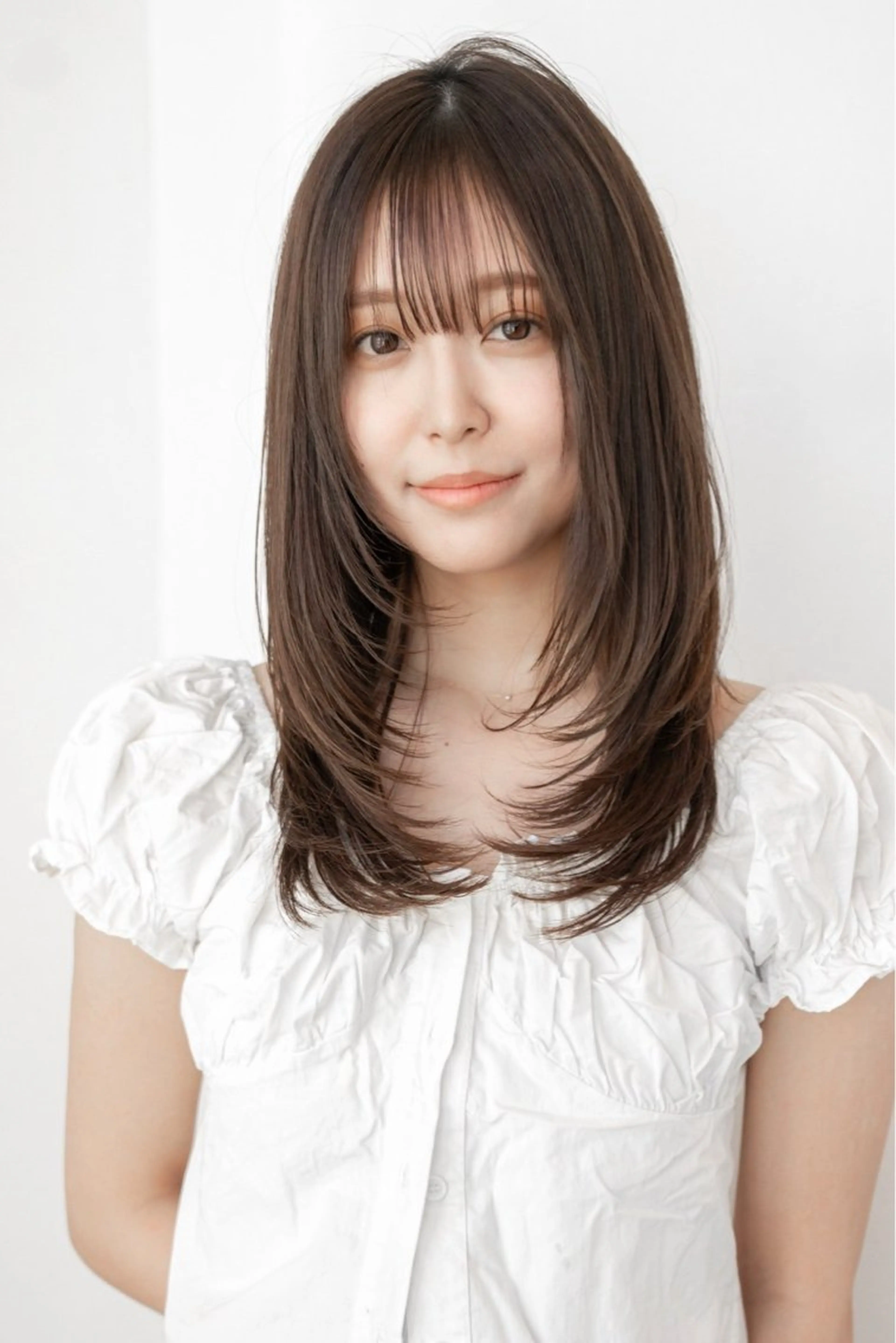 セミロング くびれヘア 顔まわりレイヤー 顔周りカット 韓国風ヘア くびれレイヤー カット ヘアカラー トリートメント ボブ/レイヤー/パー マ/新宿/KOKIのヘアスタイル