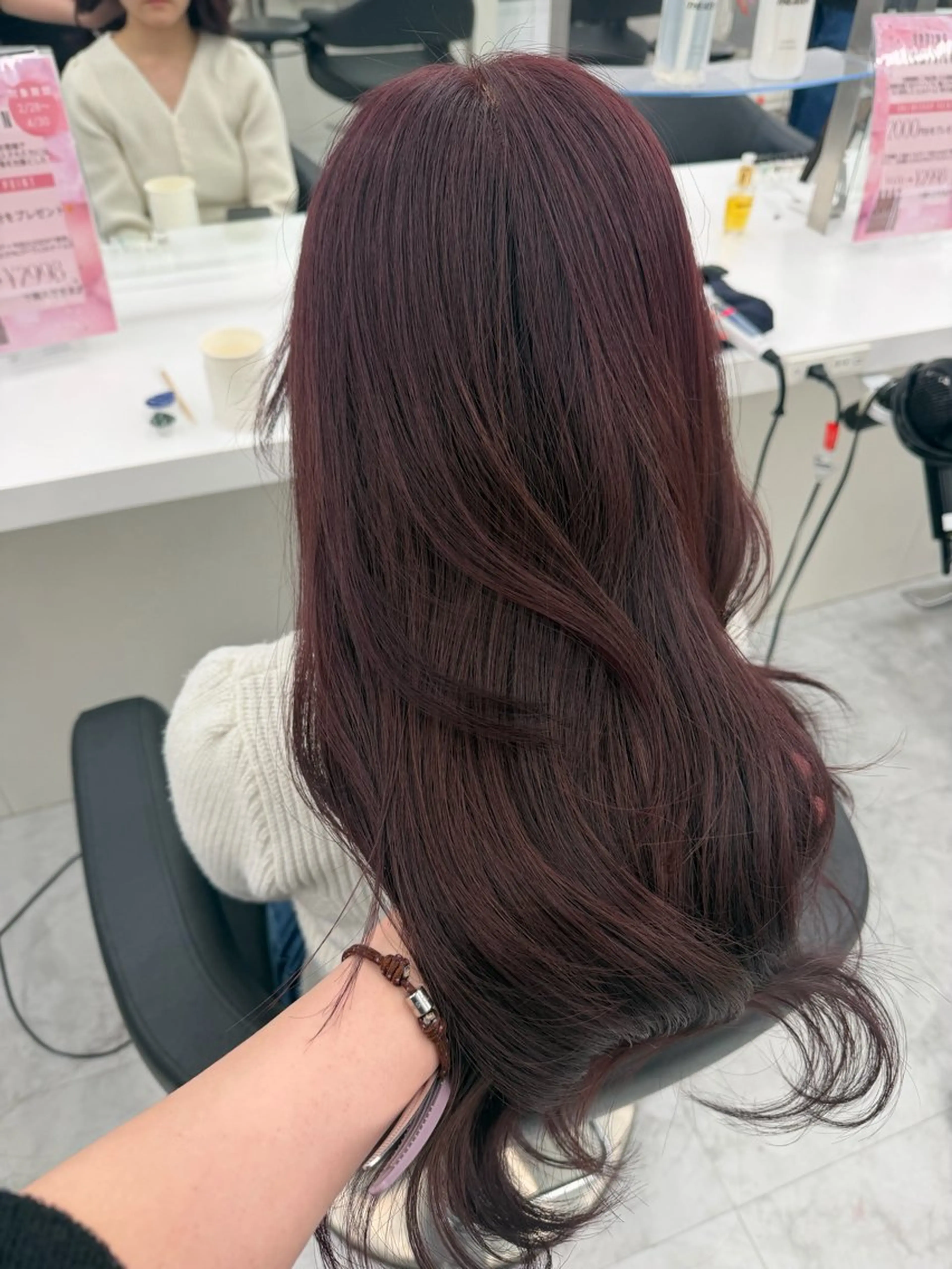 カラー ヘアカラー トリートメント niina🖤 透明感×レイヤーのヘアスタイル