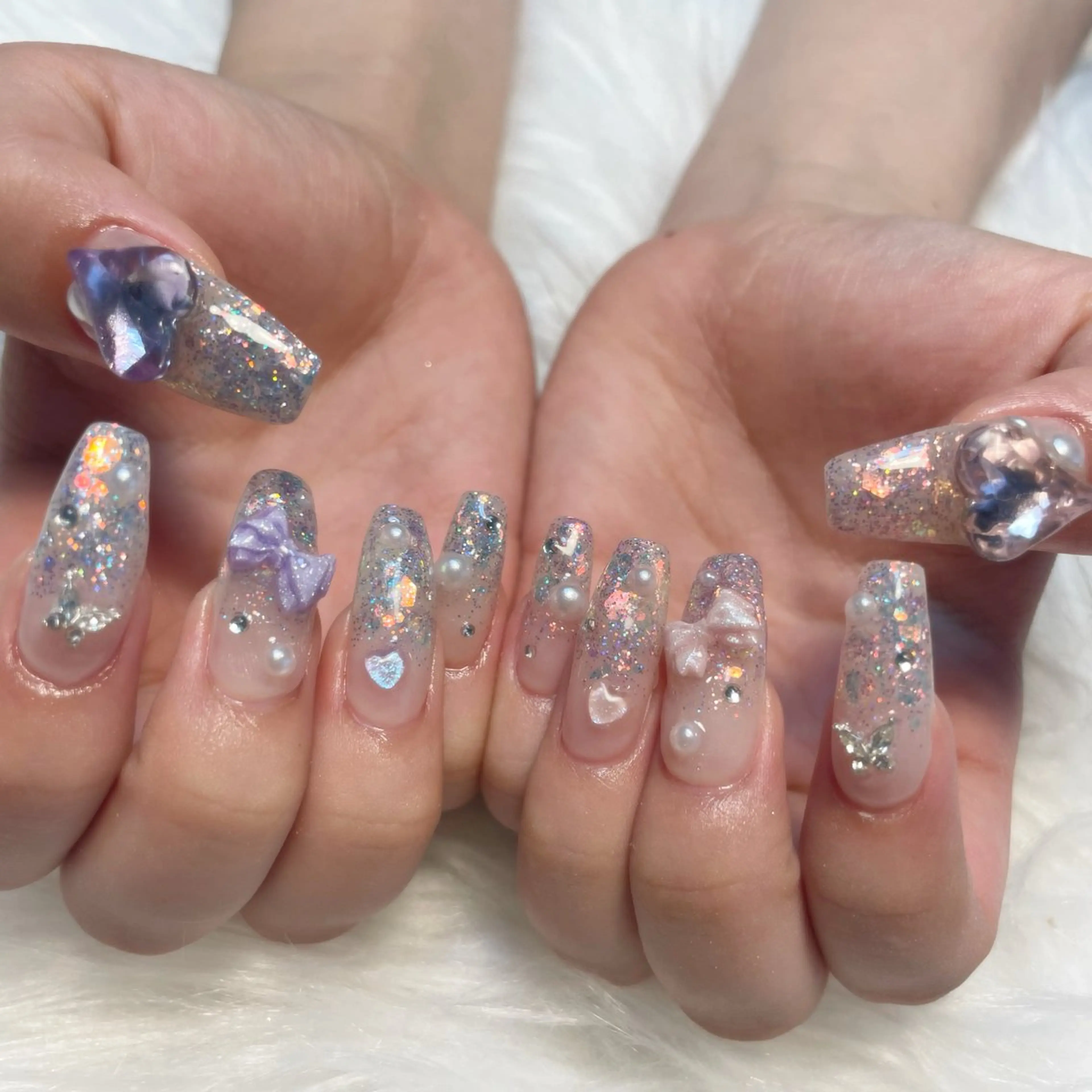 ネイル ハンドネイル ゴテゴテ💙ワンホン リオナのネイルデザイン