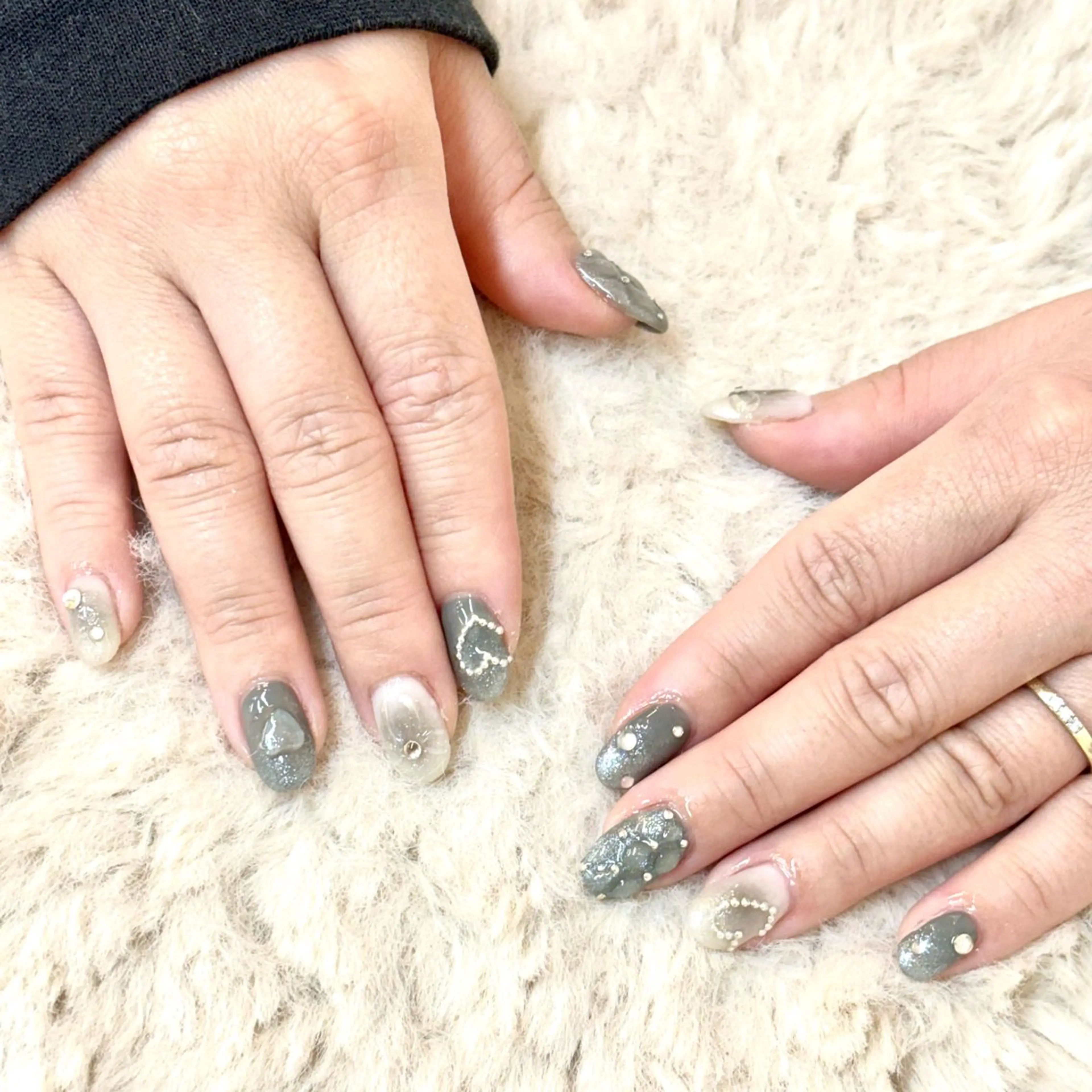 ネイル チークネイル ジェルネイル ハート ハンドネイル Chipie_ ayanoのネイルデザイン